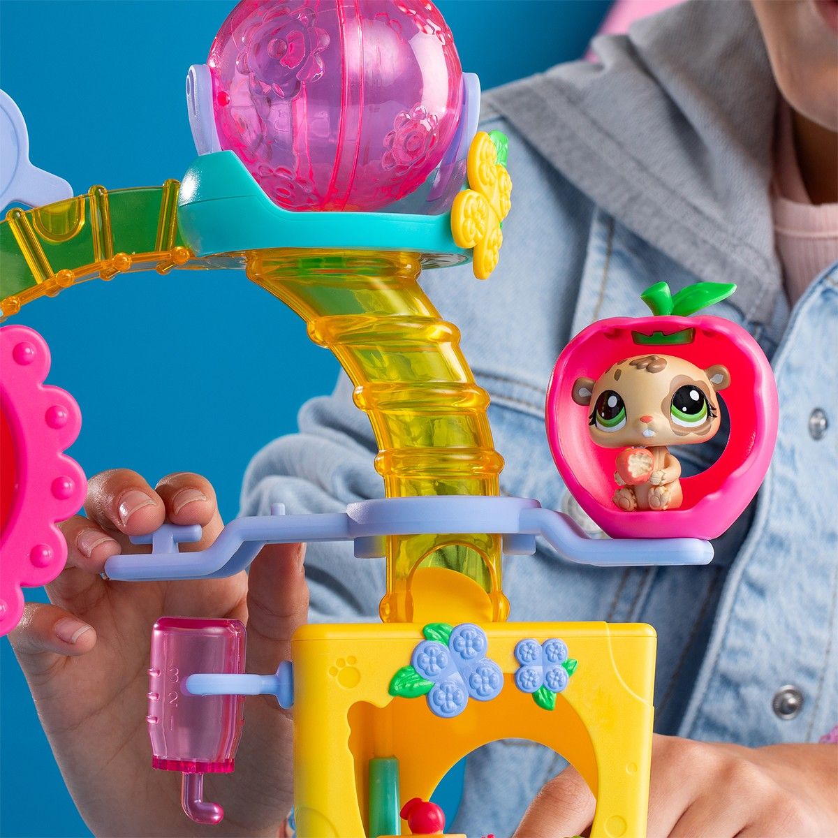 Ігровий набір LITTLEST PET SHOP – ФАБРИКА РОЗВАГ (2 фігурки, фабрика, аксес.)