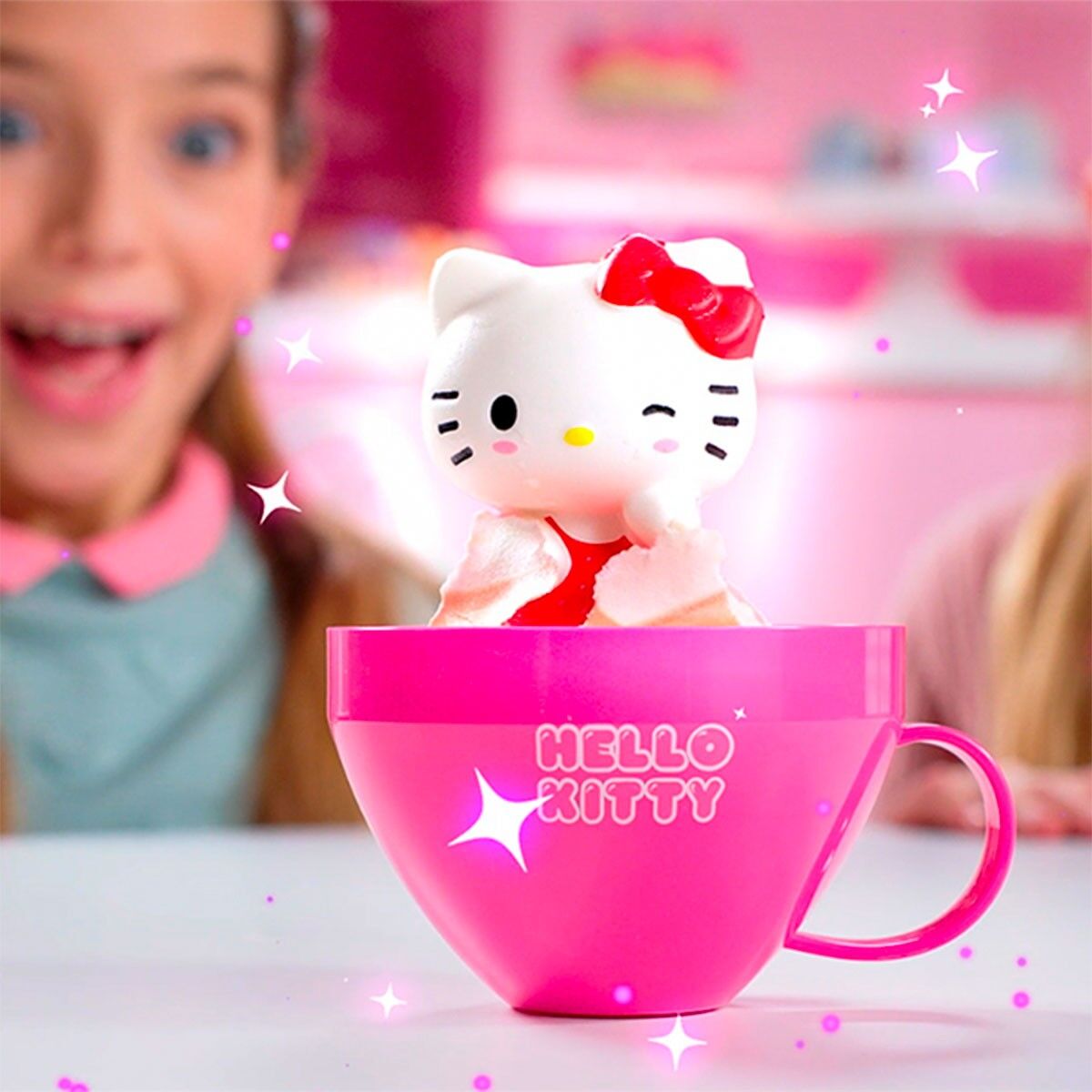 Колекційна фігурка-сюрприз HELLO KITTY – КАПУЧИНО