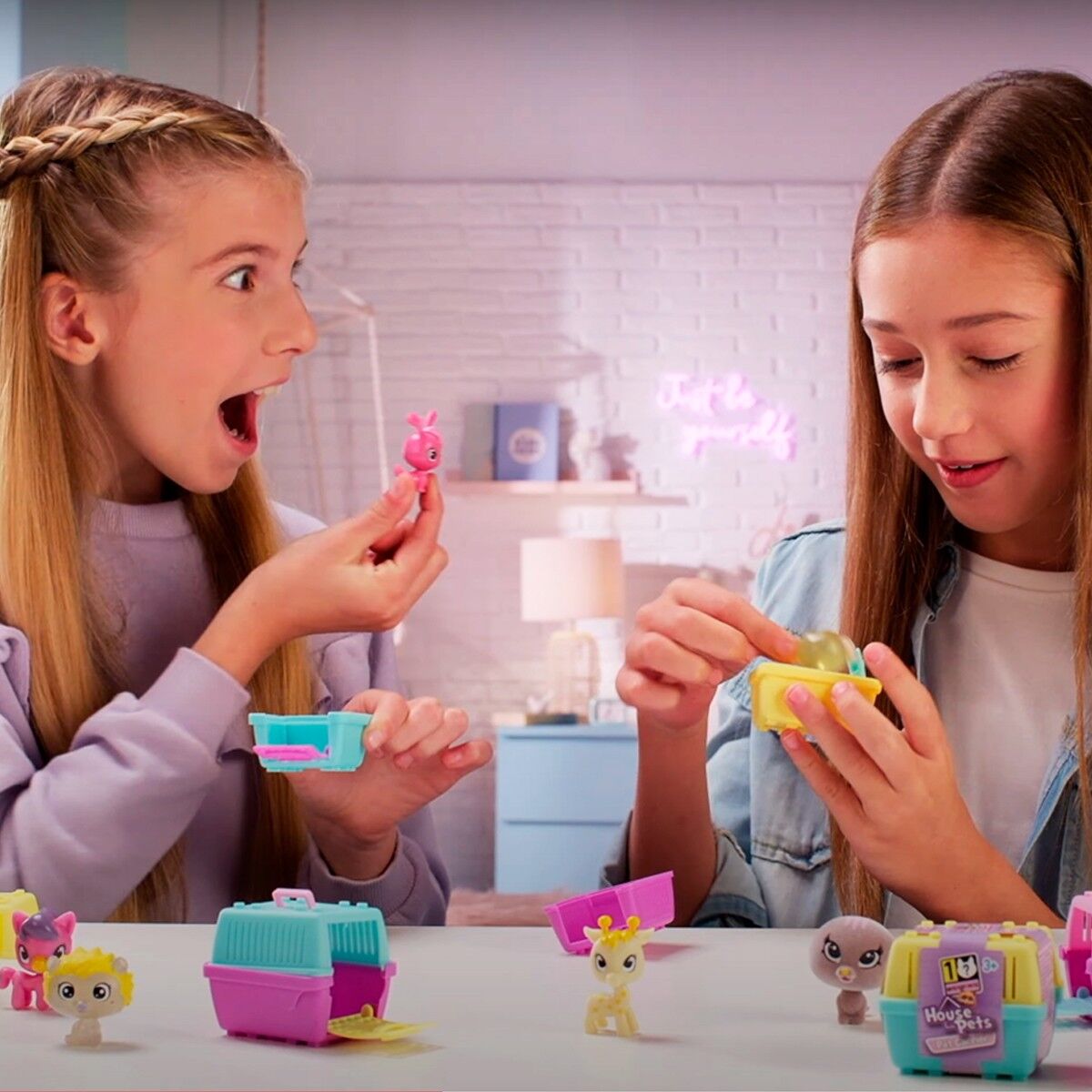 Колекційна фігурка-сюрприз HOUSE PETS – МІЙ УЛЮБЛЕНЕЦЬ (з переноскою, в диспл.)