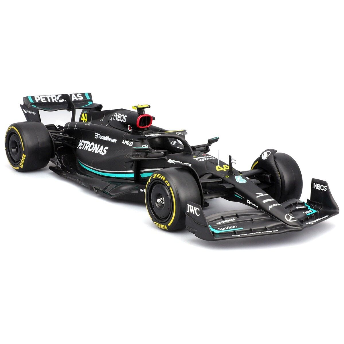 Автомодель з фігуркою – MERCEDES-AMG PETRONAS F1 W15 (2024) (1:24)