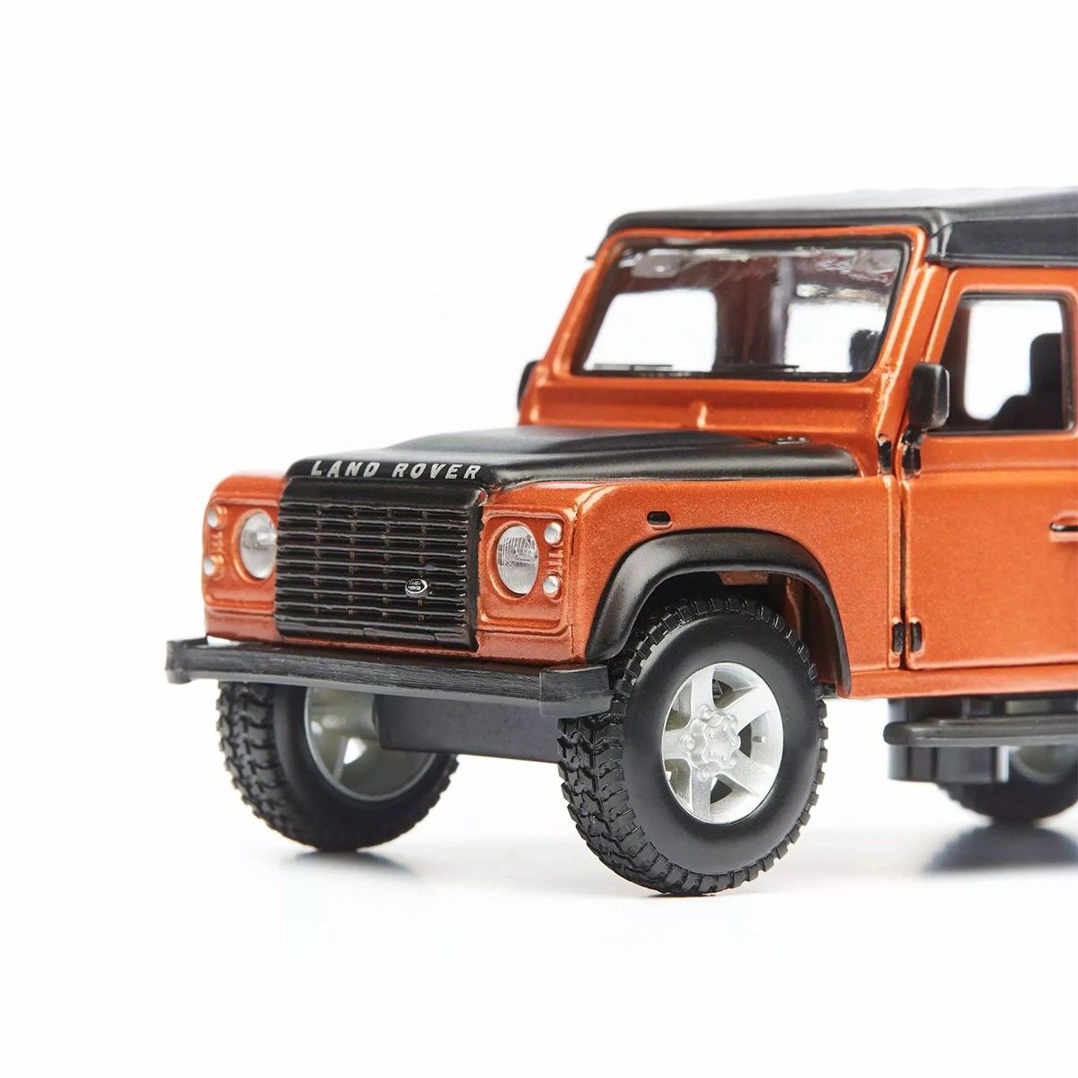 Автомодель - LAND ROVER DEFENDER 110 (асорті зелений, білий, помаранчевий металік 1:32)