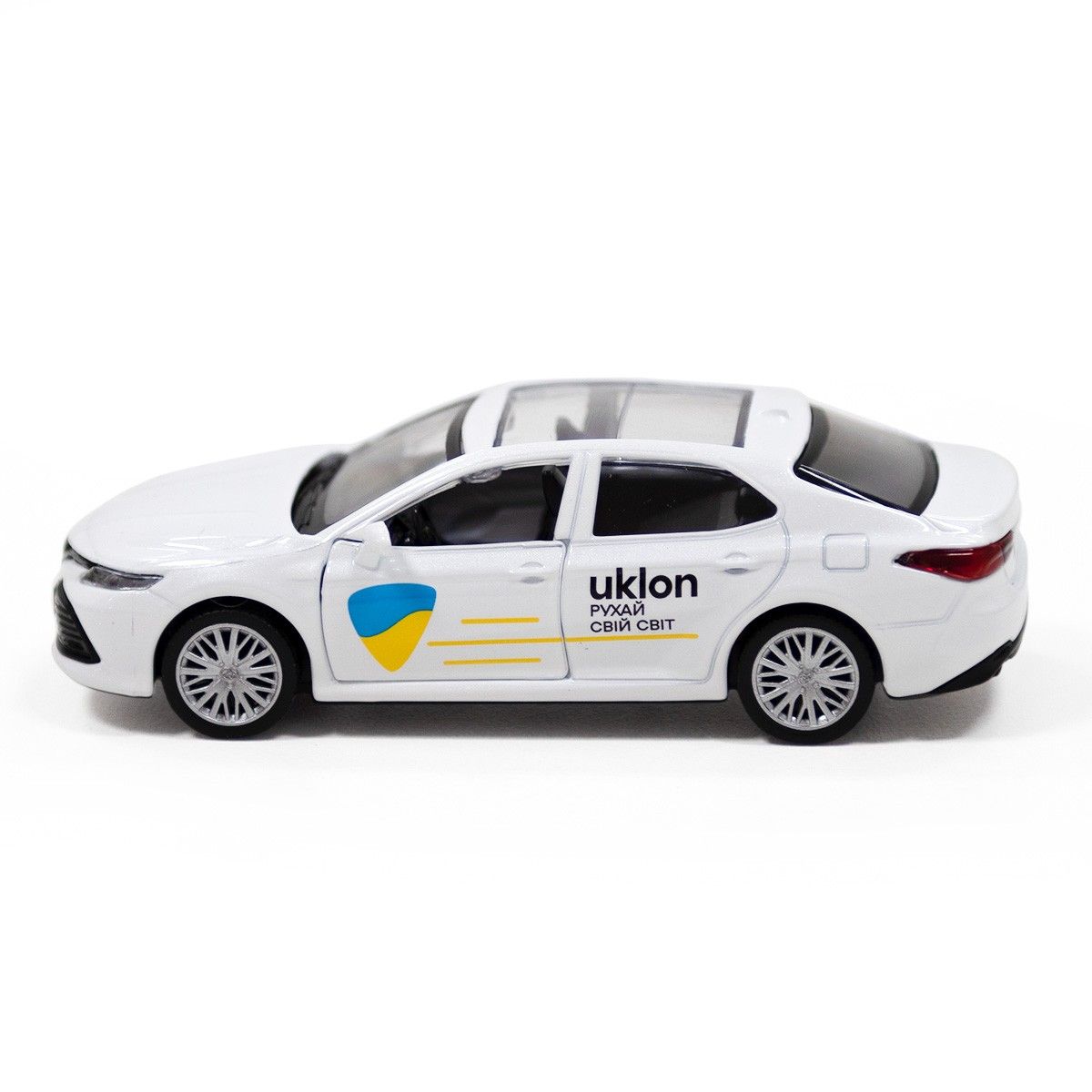 Автомодель - TOYOTA CAMRY UKLON (білий)