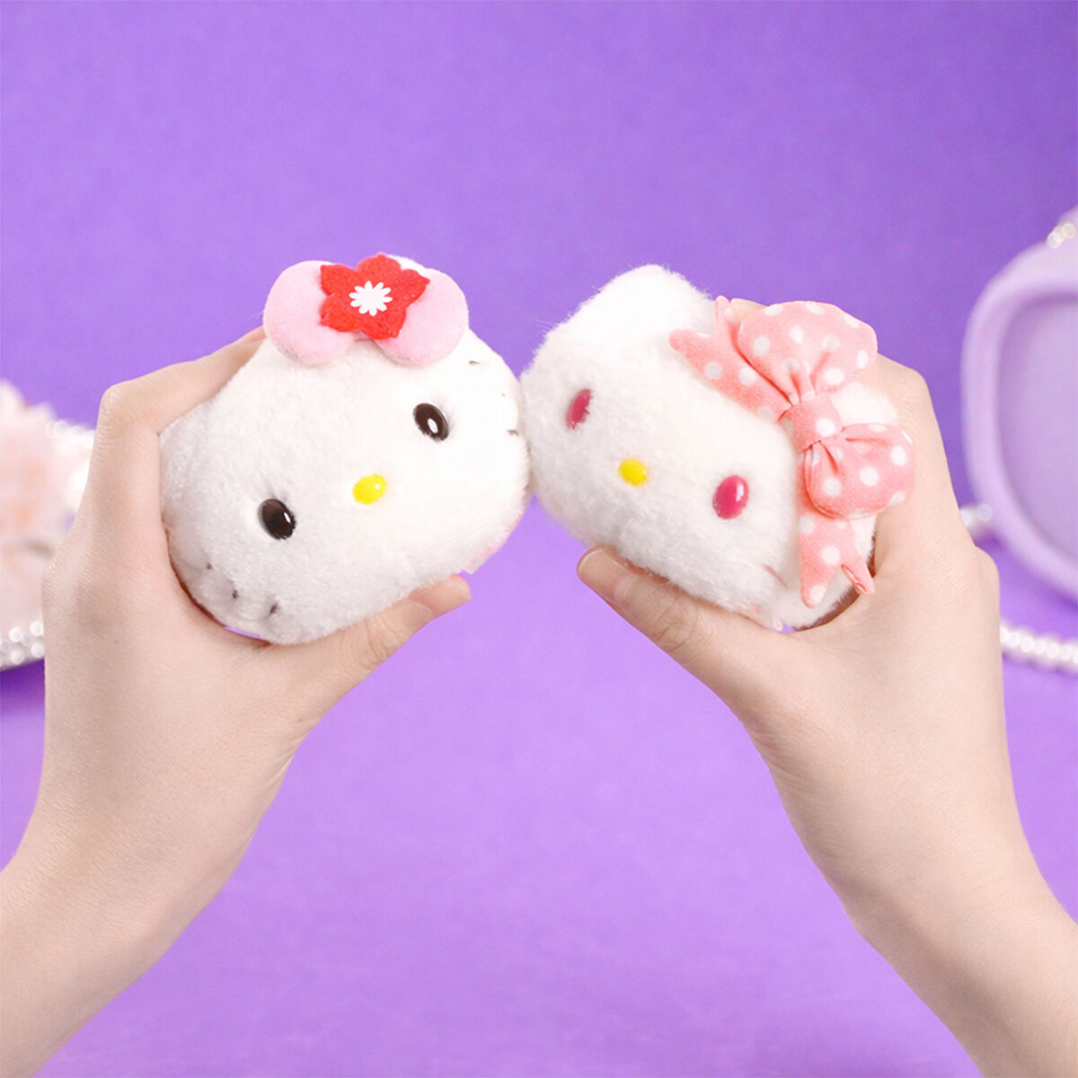 М’яка іграшка-сюрприз POP TOP HELLO KITTY – ЗІРКОВИЙ СТИЛЬ (в ас.)