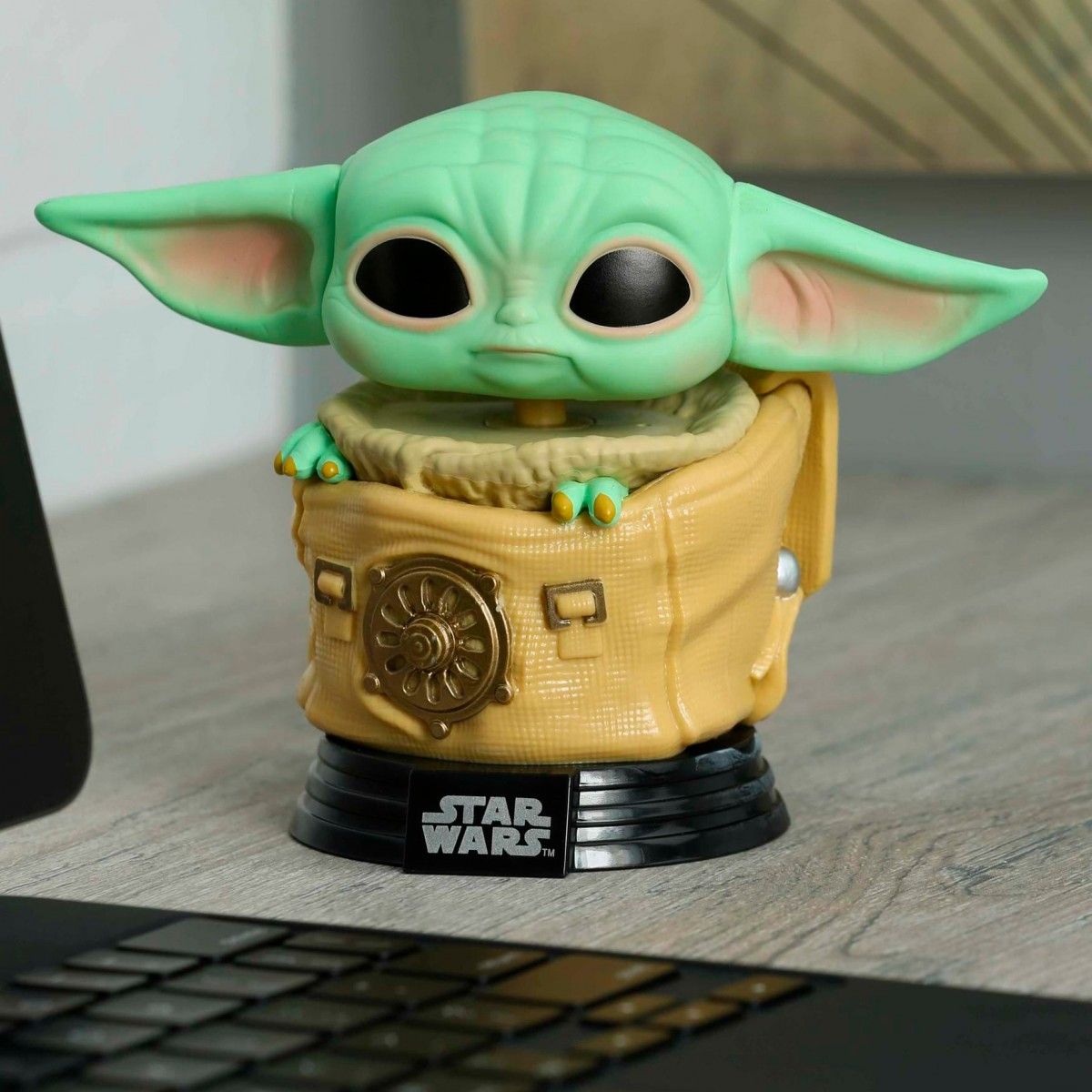 Ігрова фігурка FUNKO POP! серії "Мандалорець" - МАЛЮК У СУМЦІ