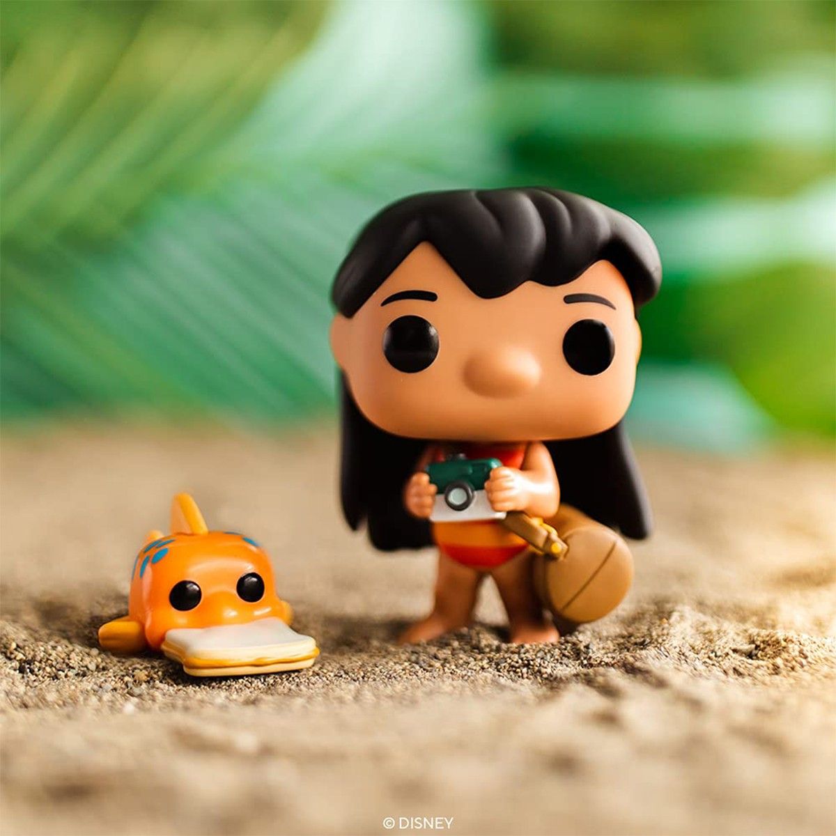 Ігрова фігурка FUNKO POP! серії "Ліло та Стіч" - ЛІЛО З РИБКОЮ
