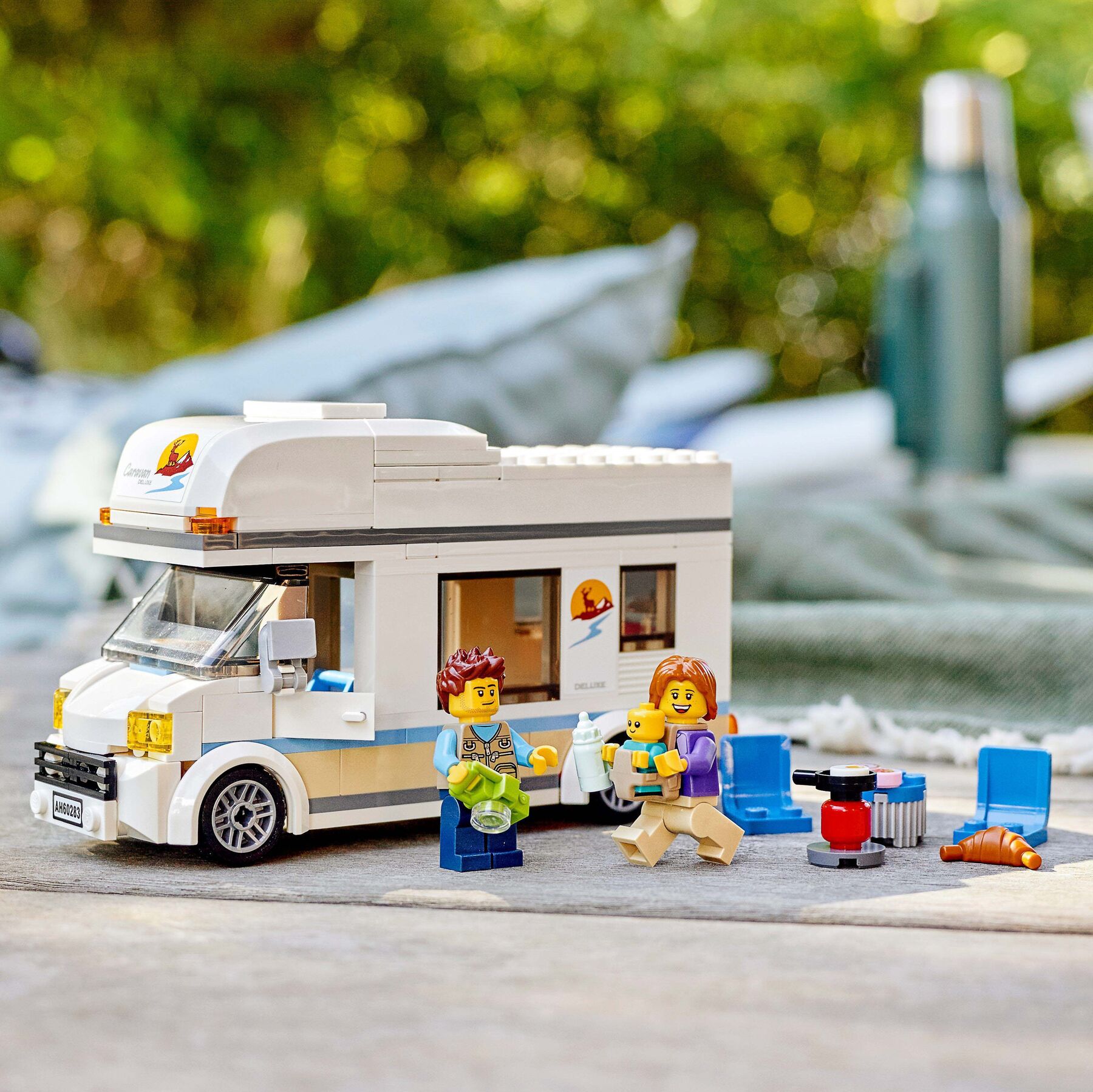 Конструктор LEGO City Канікули в будинку на колесах (60283)
