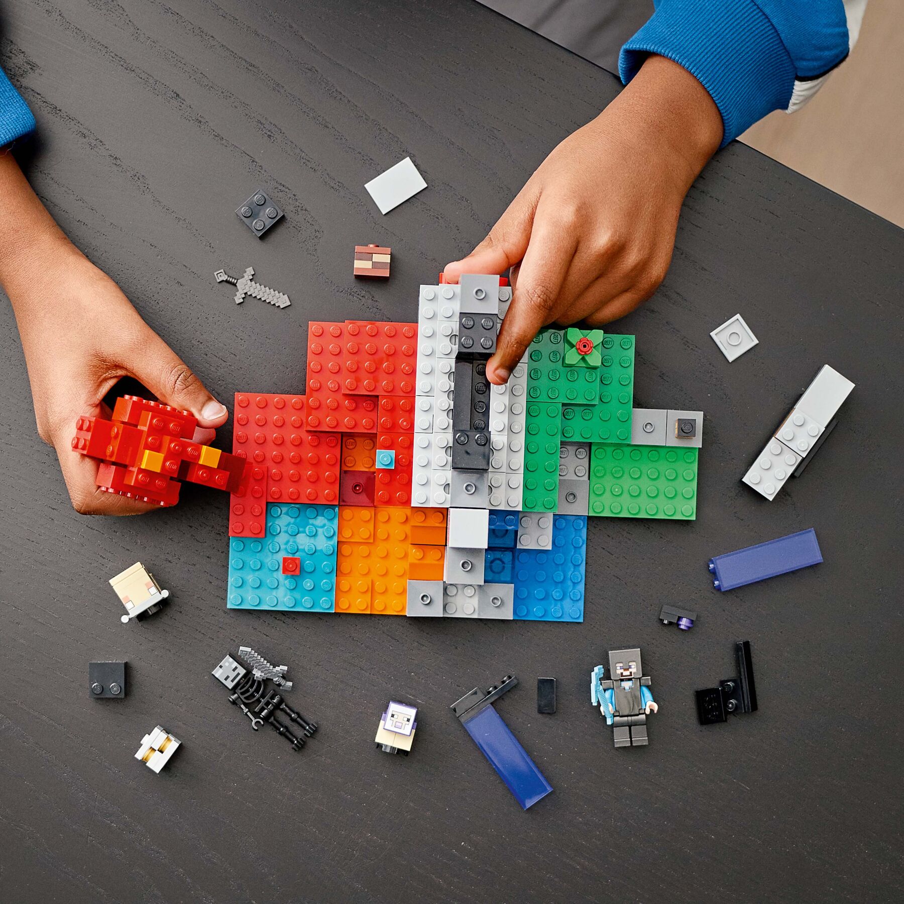 Конструктор LEGO Minecraft Зруйнований портал (21172)