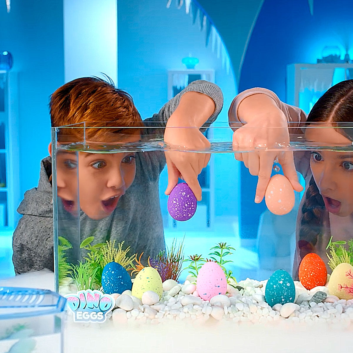 Фігурка, що зростає Sbabam Dino eggs winter Зимові динозаври (T059-2019)