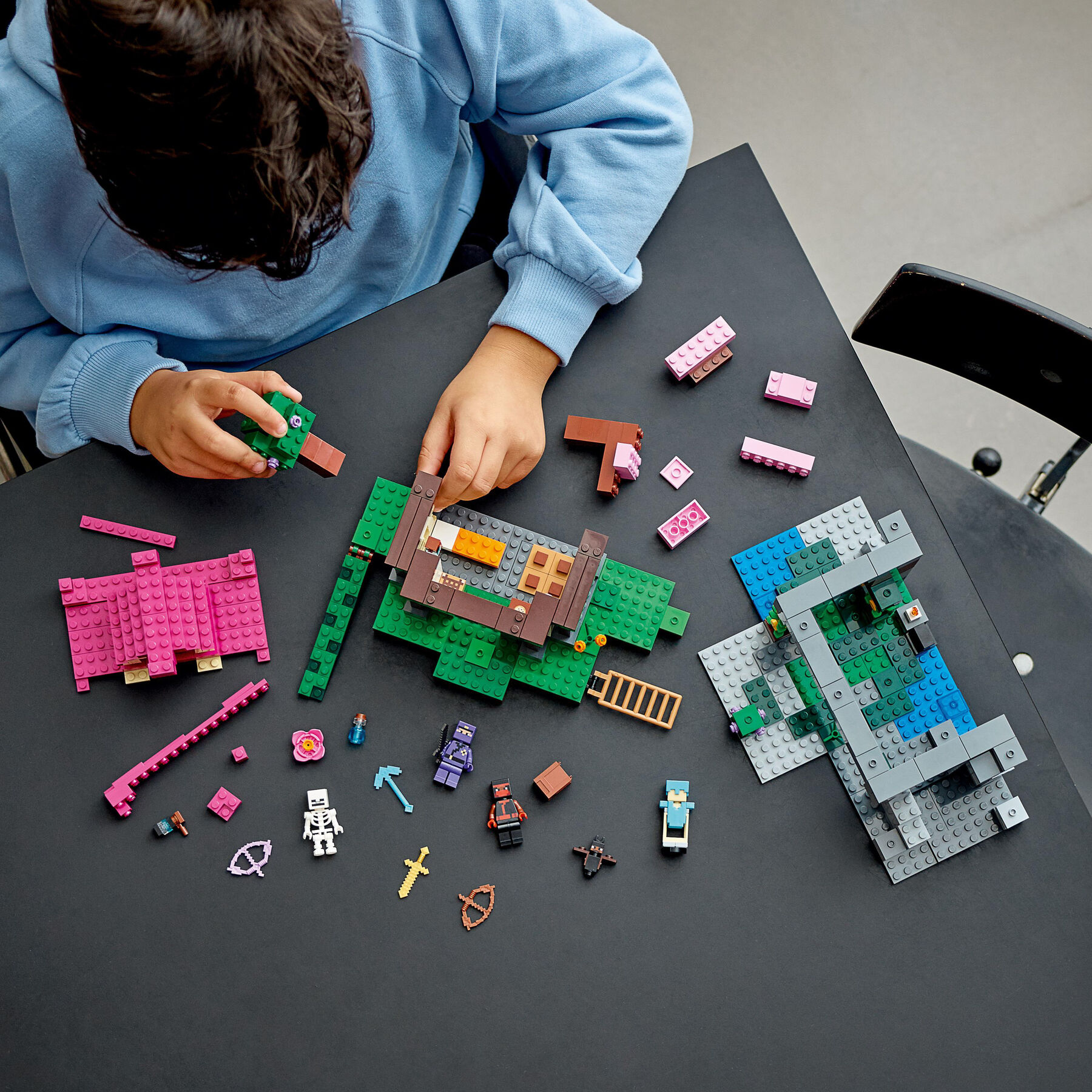Конструктор LEGO Minecraft Тренувальна база (21183)