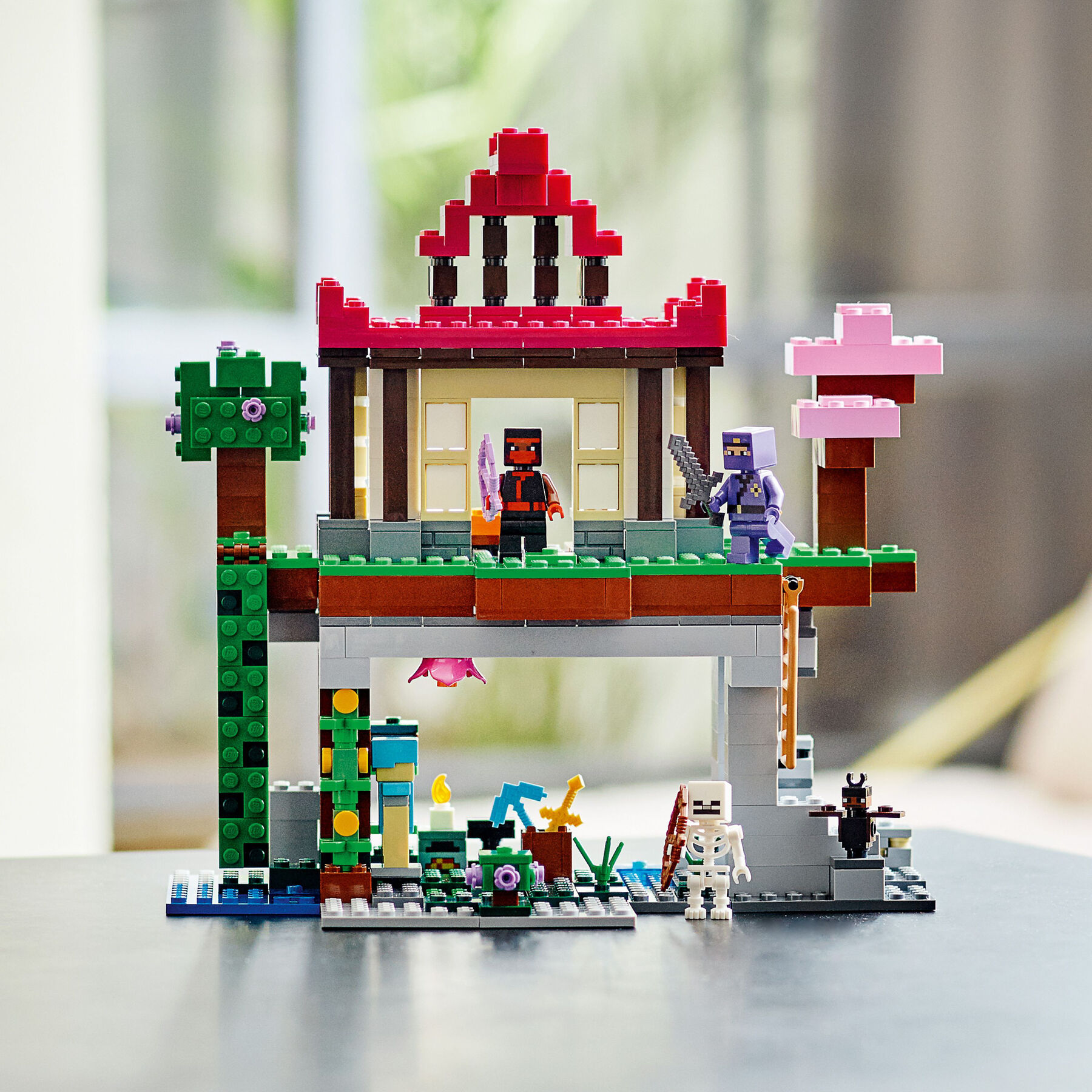 Конструктор LEGO Minecraft Тренувальна база (21183)