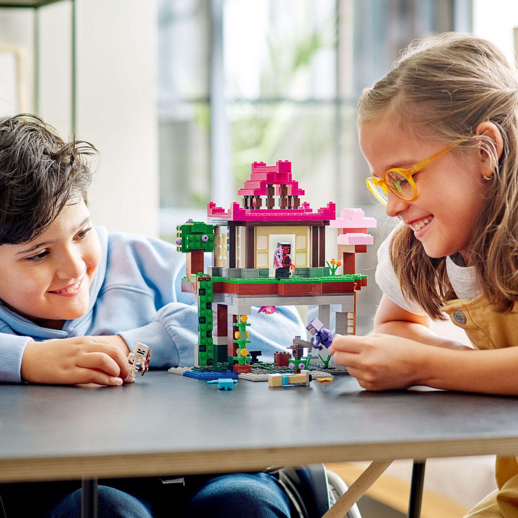 Конструктор LEGO Minecraft Тренувальна база (21183)