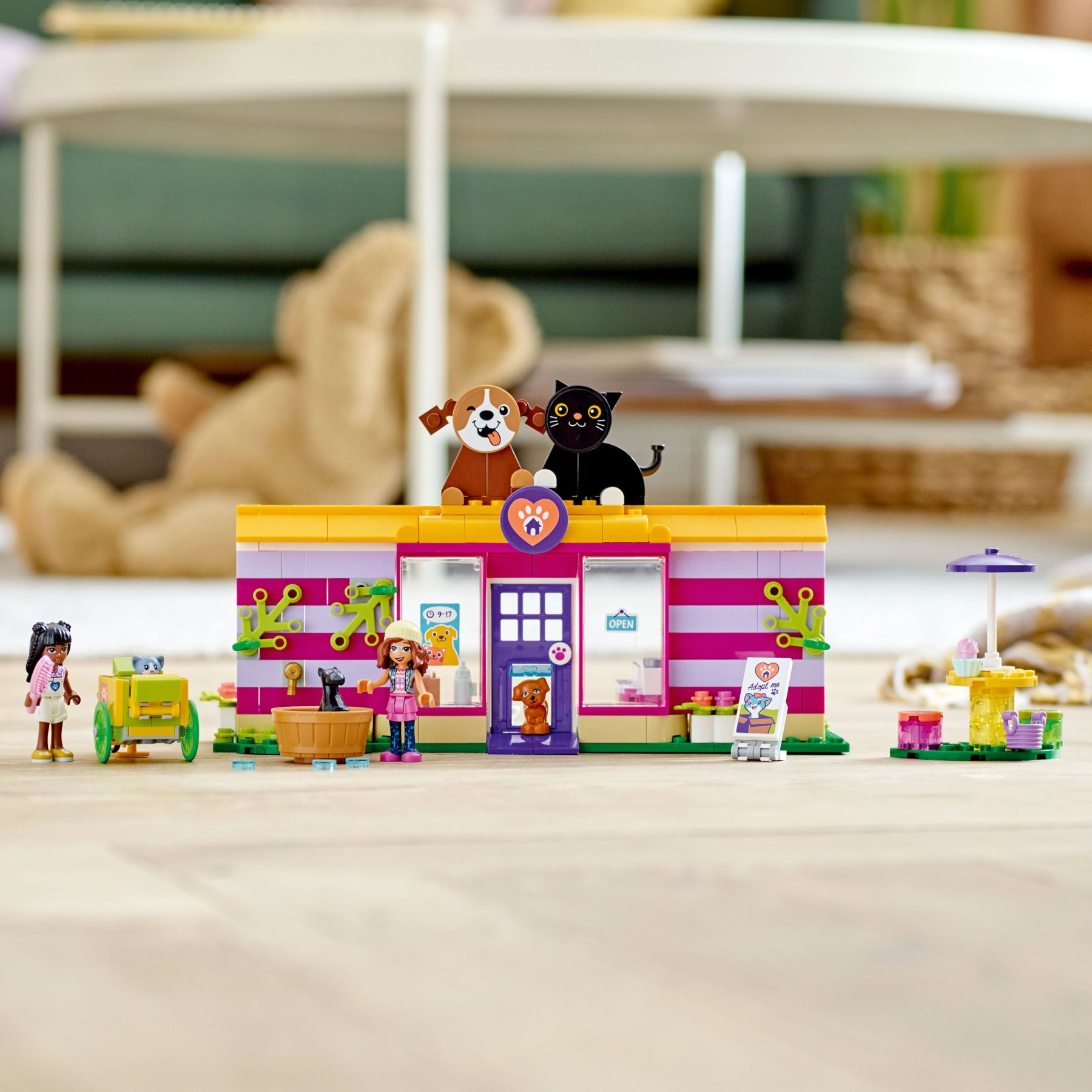 Конструктор LEGO Friends Кафе та притулок для тварин (41699)