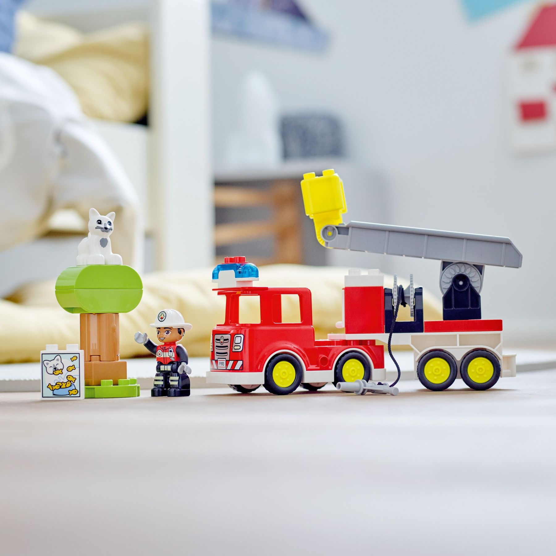 Конструктор LEGO DUPLO Реск′ю Пожежна машина (10969)