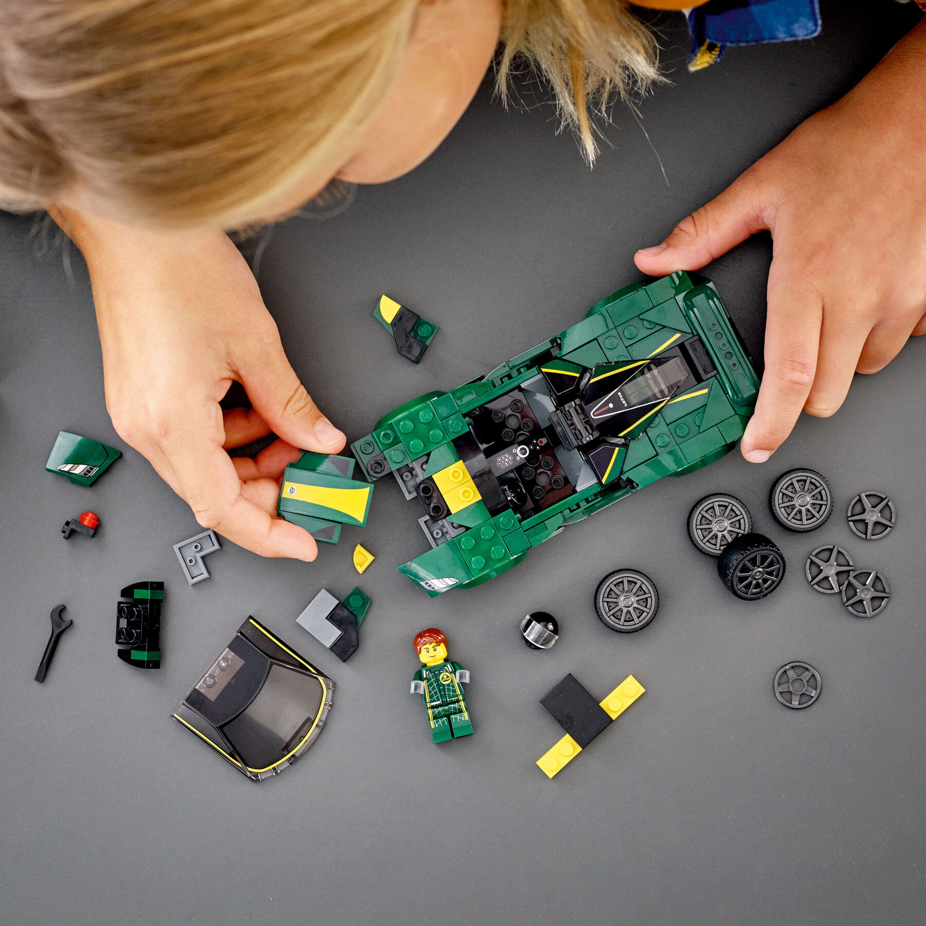 Конструктор LEGO Speed ​​Champions Lotus Evija (76907)