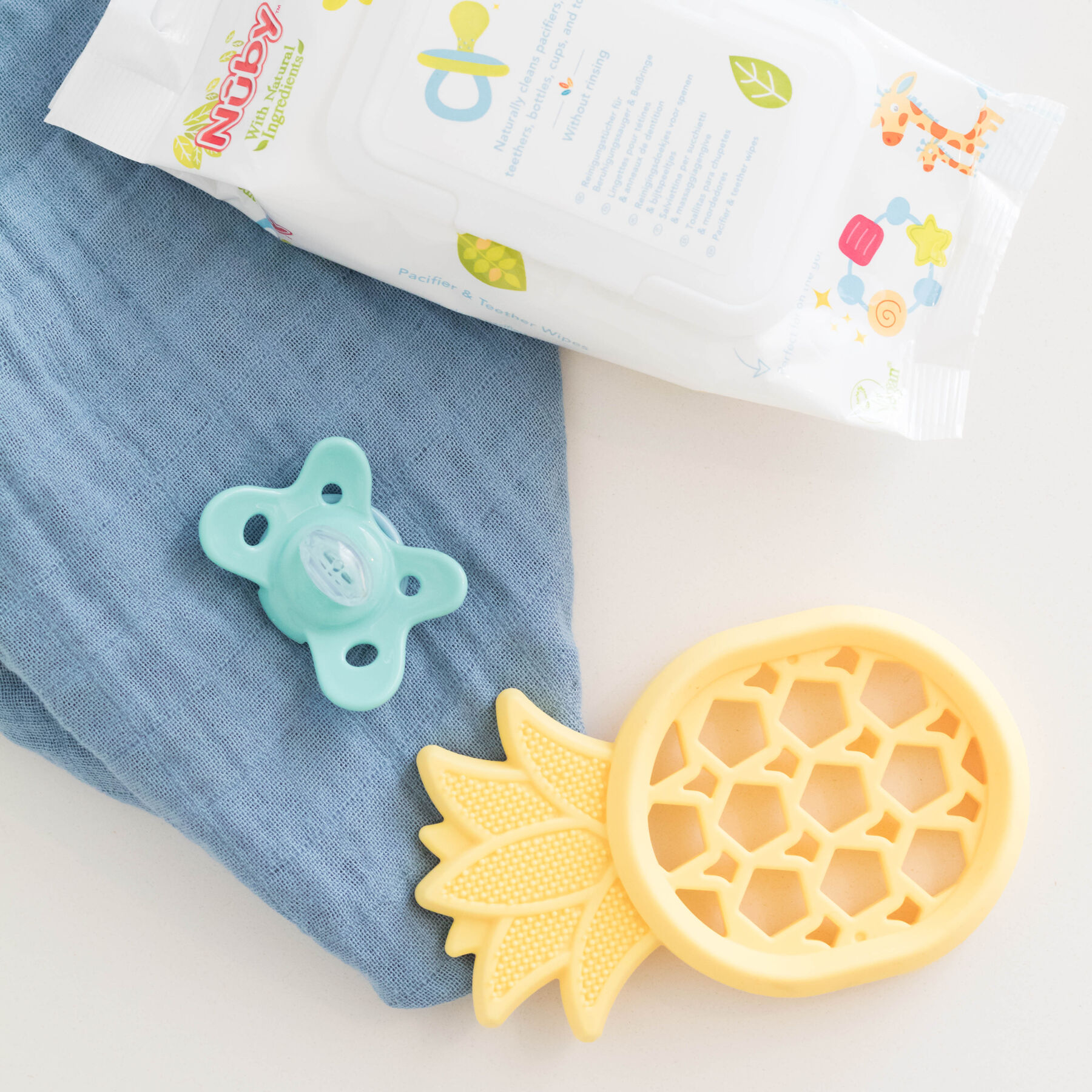 Прорізувач Nuby Ананас (NV06007pin)