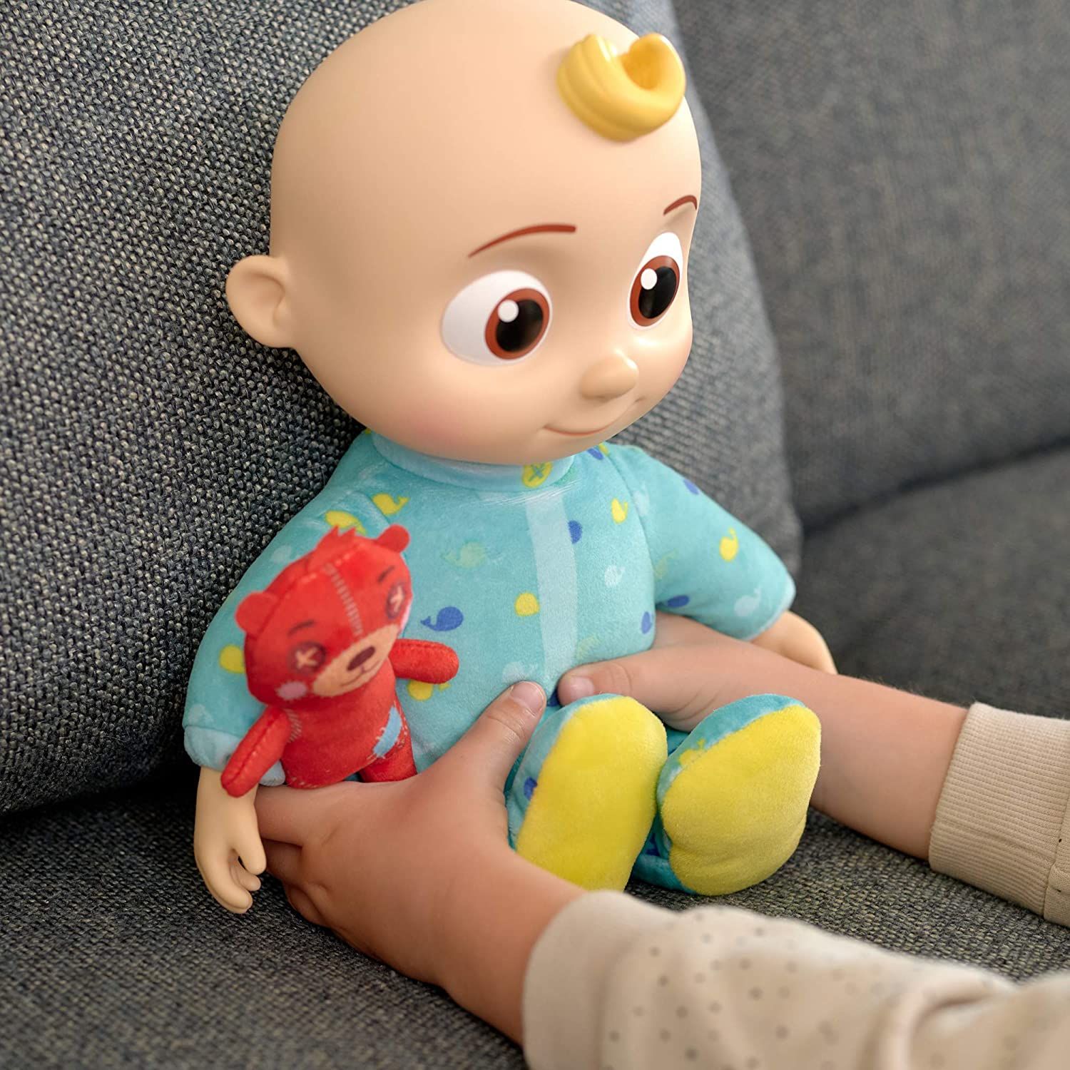 М’яка іграшка CoComelon Roto Plush Bedtime Джей Джей (CMW0016)