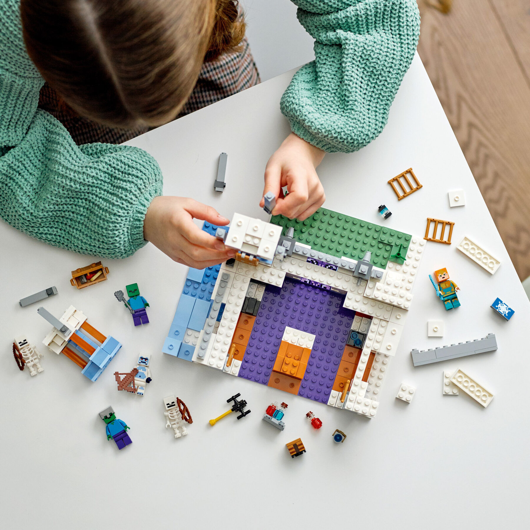 Конструктор LEGO Minecraft Крижаний замок (21186)