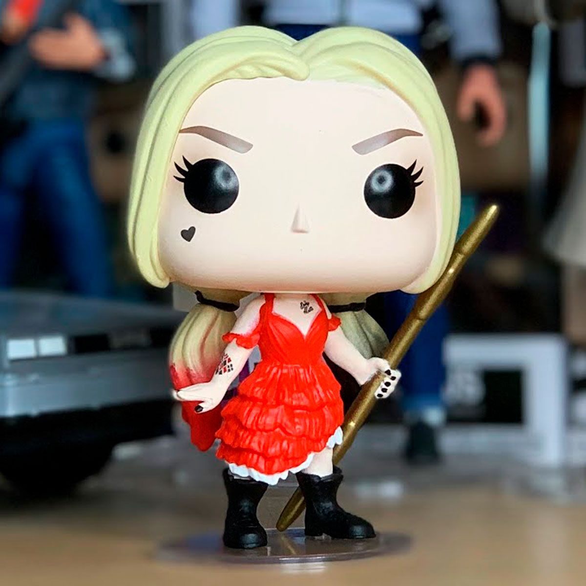 Фігурка Funko Pop Загін самогубців Гарлі Квінн у червоній сукні (56016)