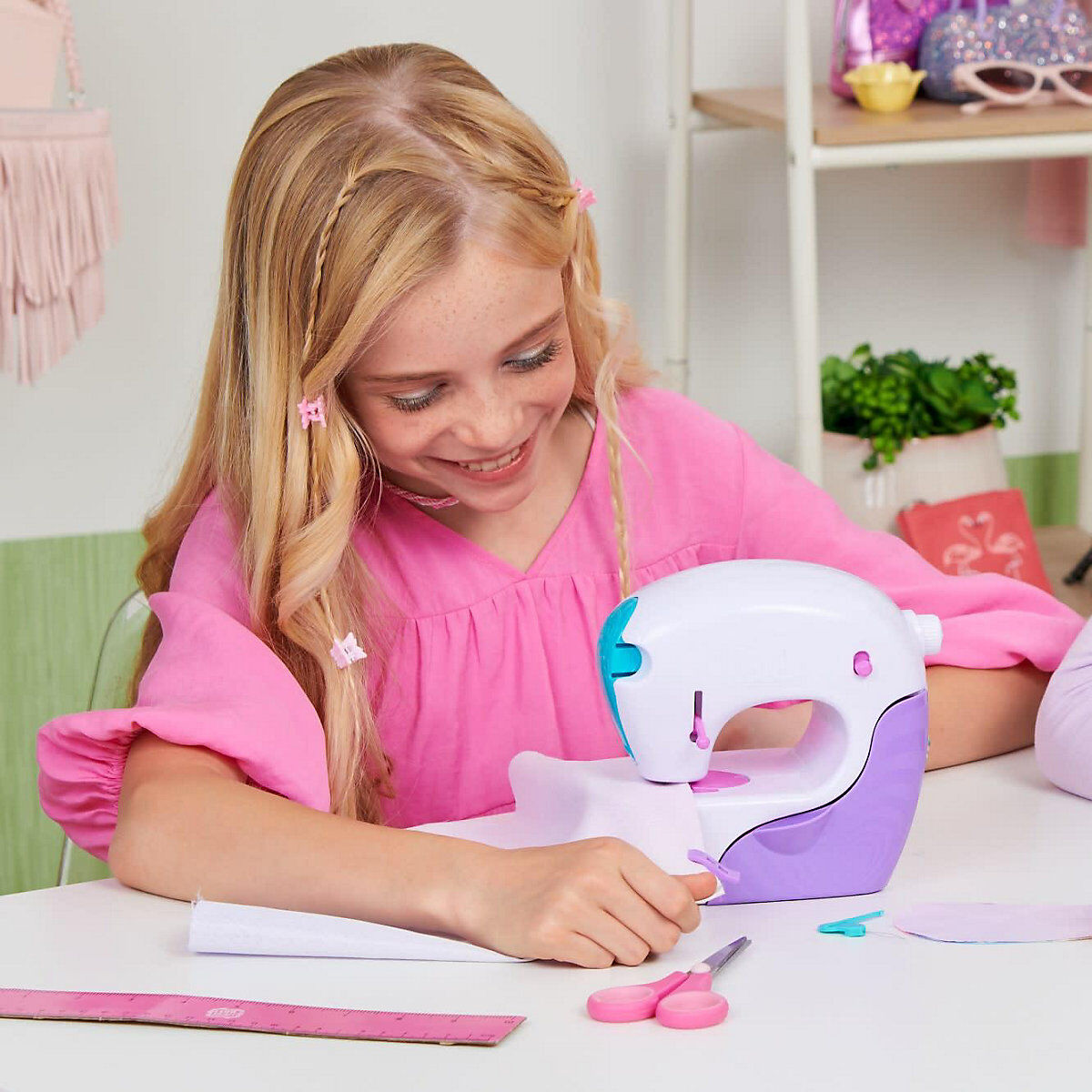 Ігровий набір Cool Maker Швейна машинка Fashion Studio (SM37560)
