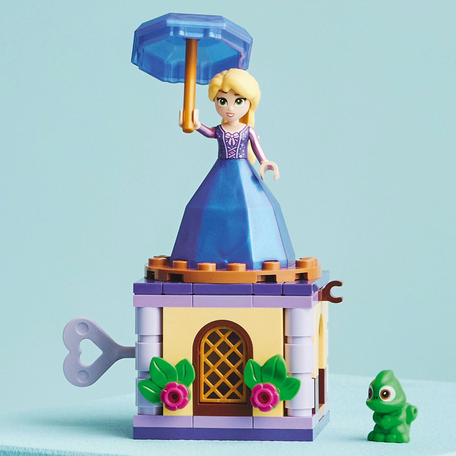 Конструктор LEGO Disney Princess Рапунцель що обертається (43214)