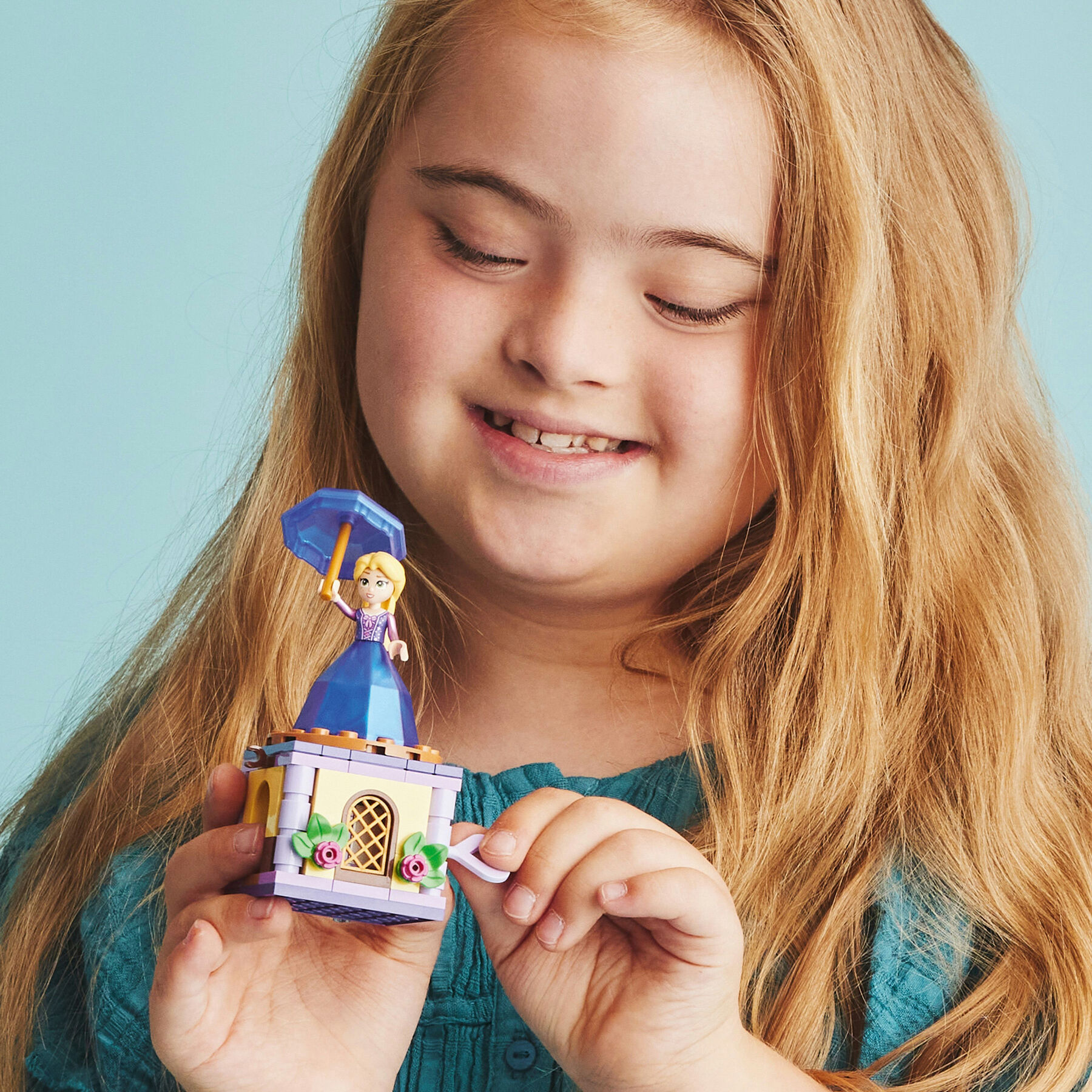 Конструктор LEGO Disney Princess Рапунцель що обертається (43214)