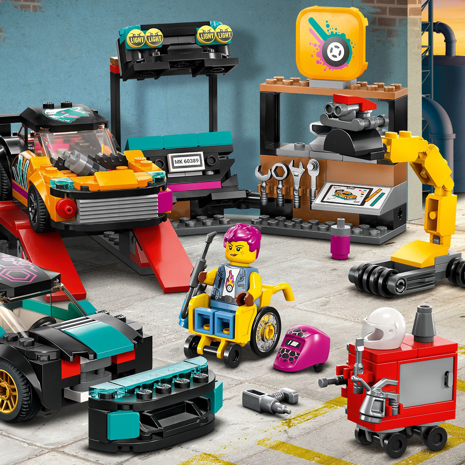 Конструктор LEGO City Тюнінг-ательє (60389)