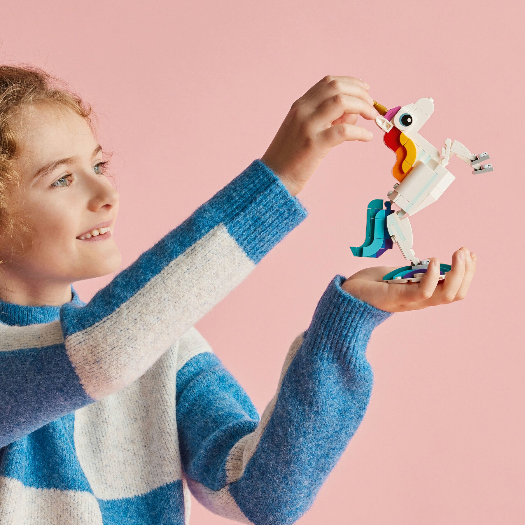 Конструктор LEGO Creator Магічний єдиноріг (31140)