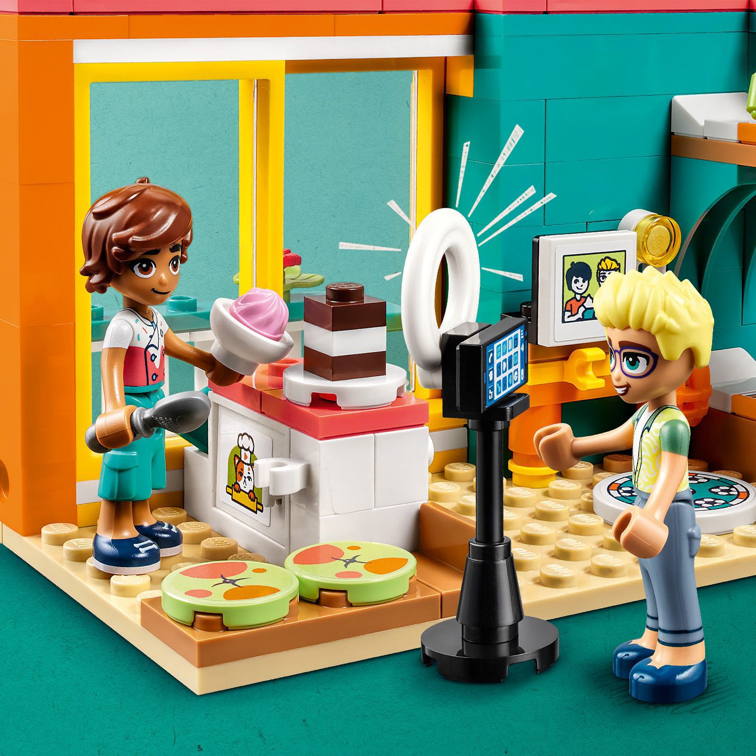 Конструктор LEGO Friends Кімната Лео (41754)