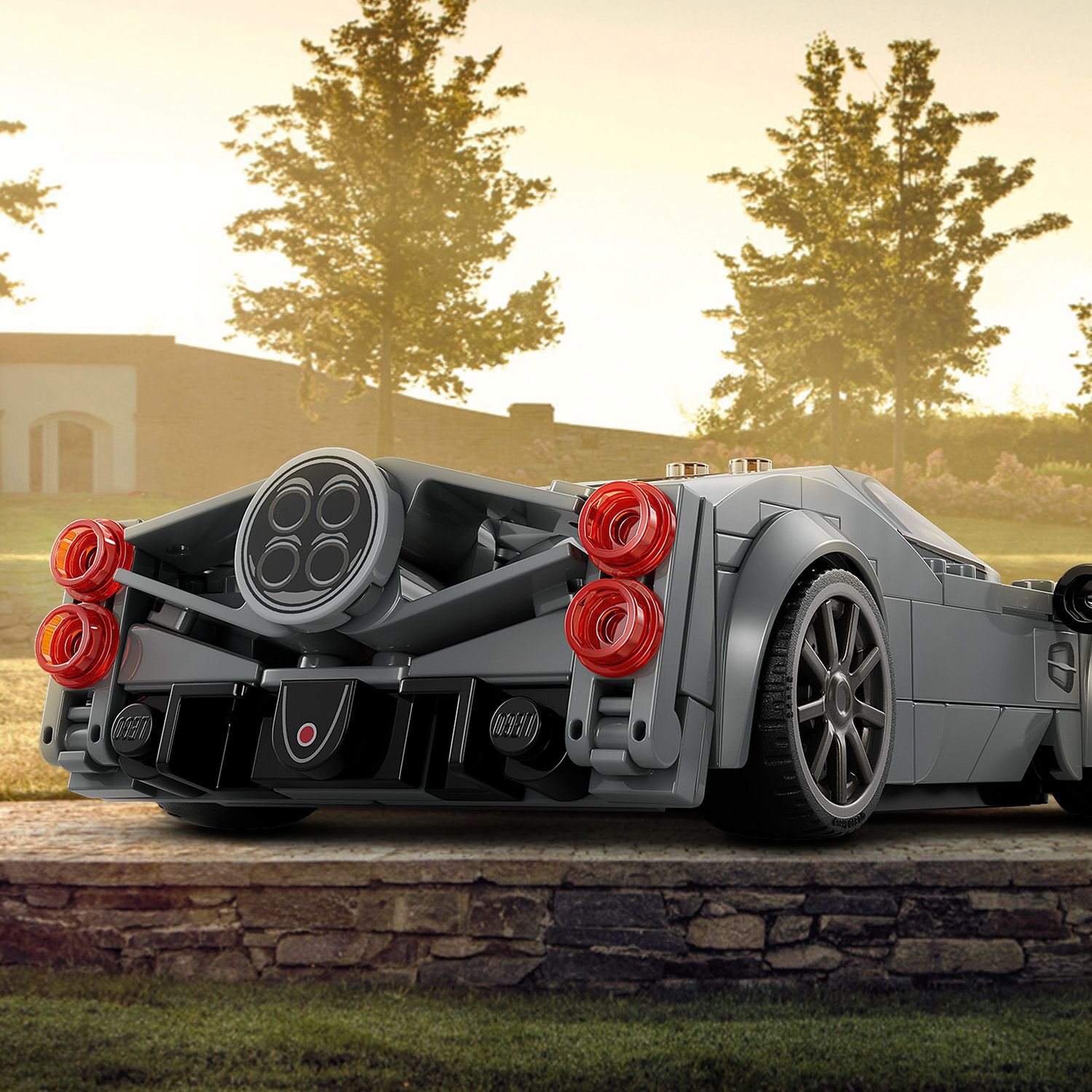 Конструктор LEGO Speed Champions Pagani Utopia (76915)