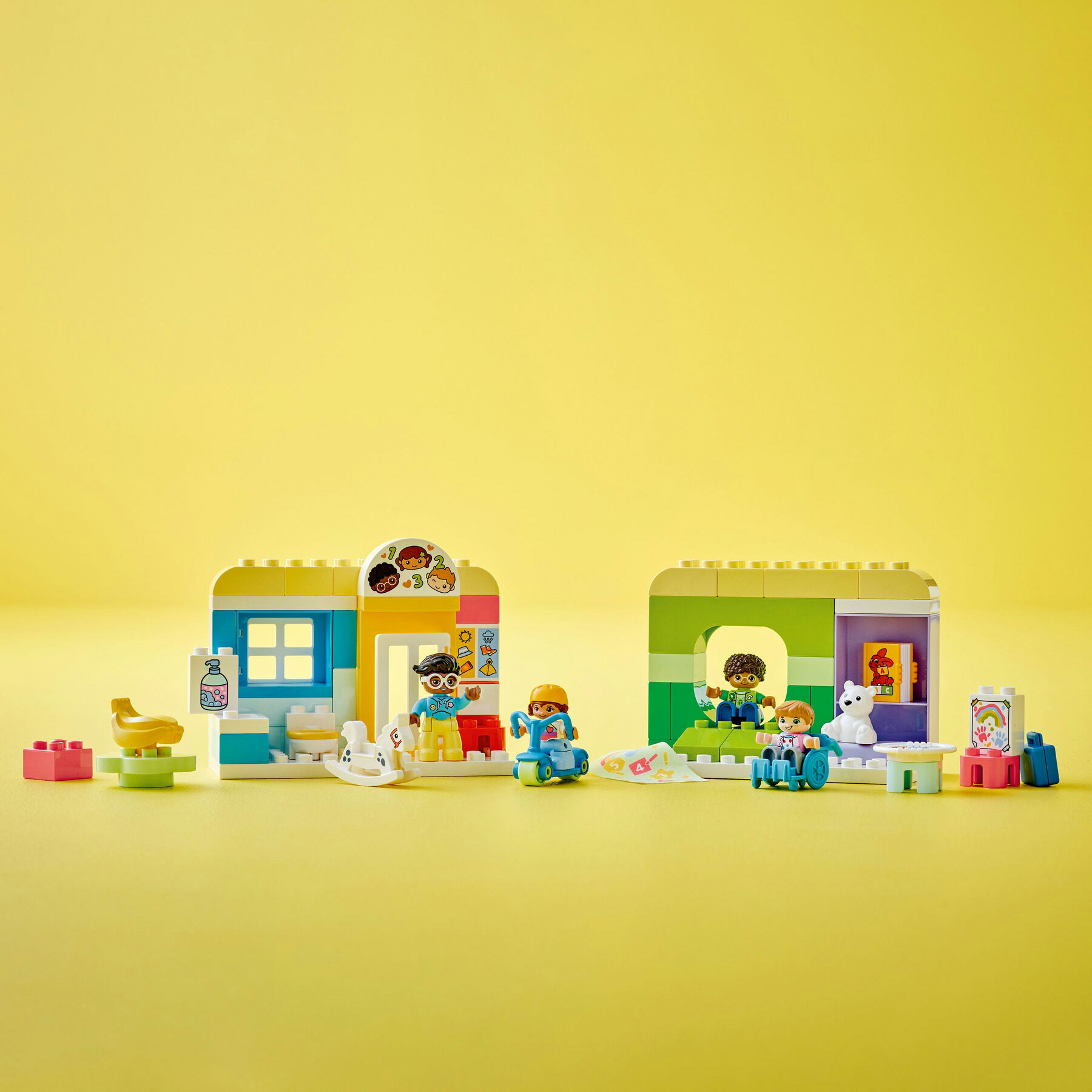 Конструктор LEGO DUPLO Town Будні в дитячому садку (10992)