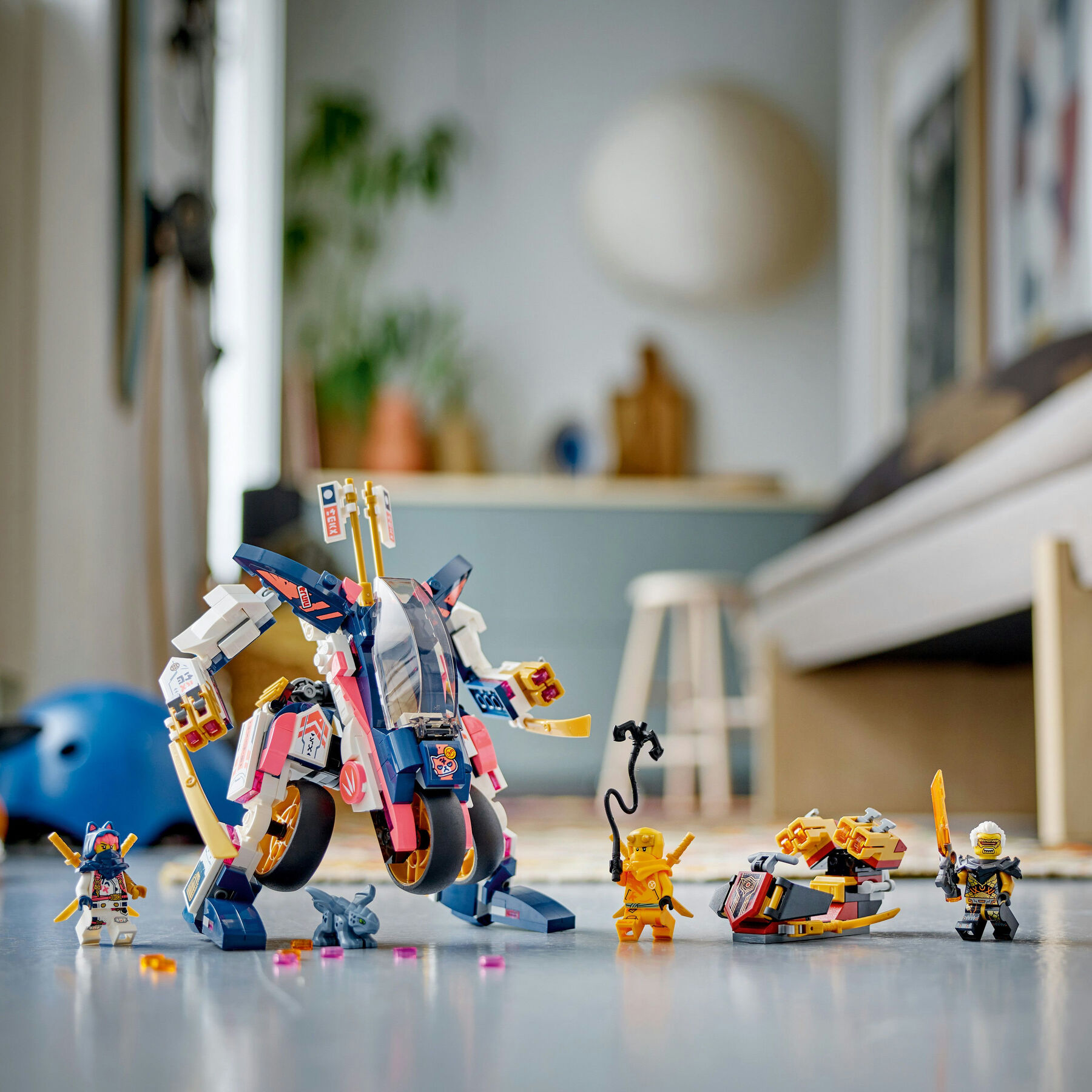 Конструктор LEGO NINJAGO Перегоновий робобайк-трансформер Сори (71792)
