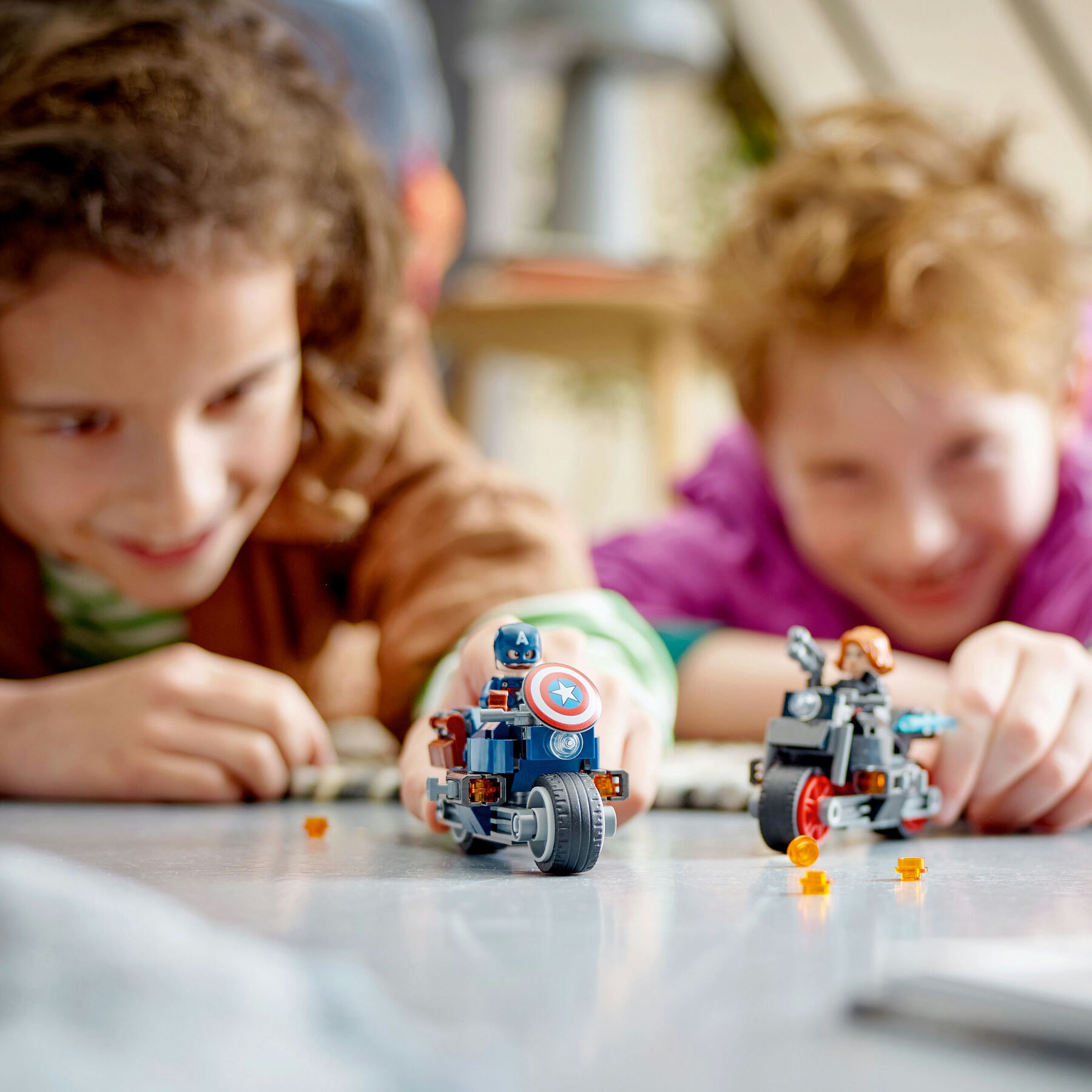 Конструктор LEGO Marvel Super Heroes Мотоцикли Чорної Вдови й Капітана Америка (76260)