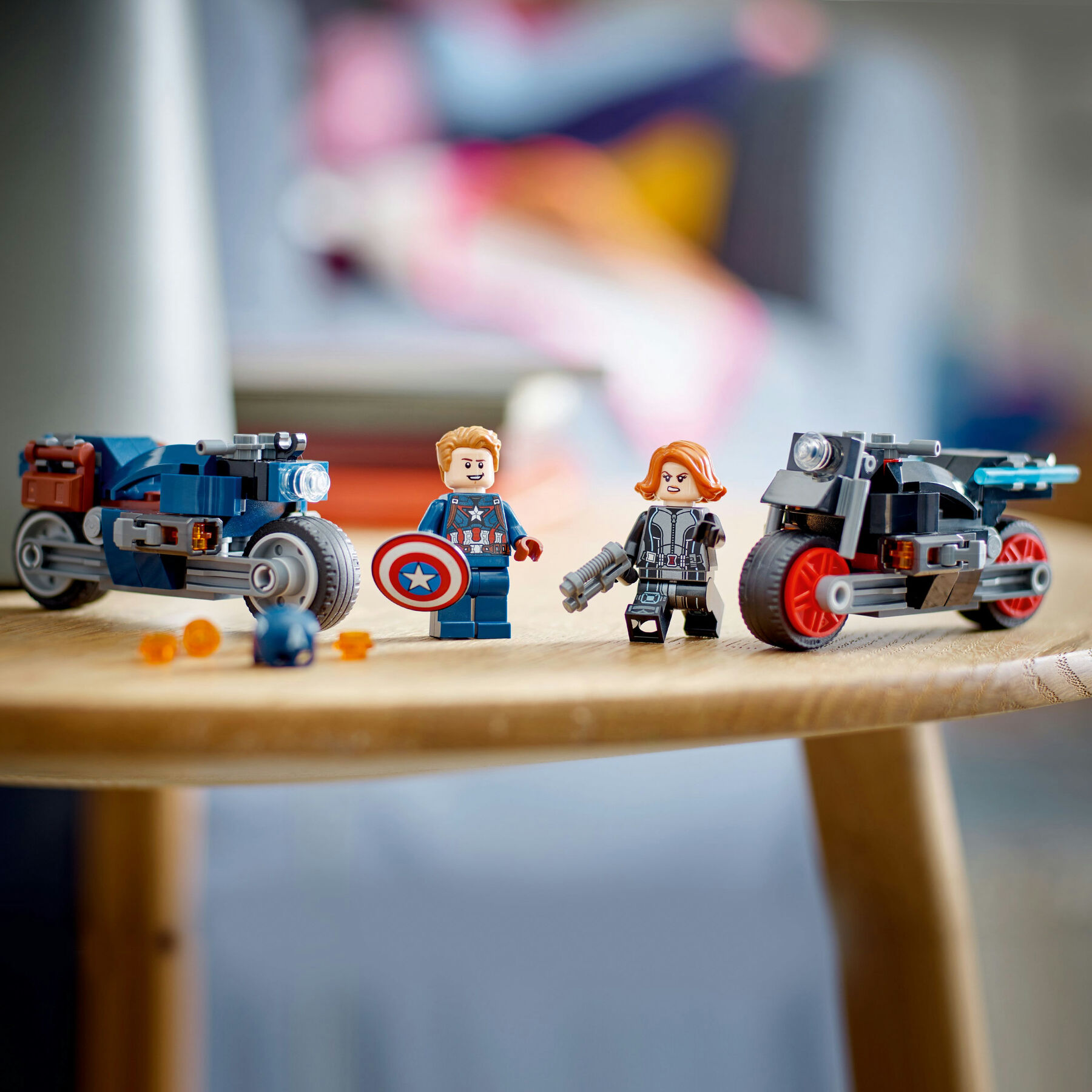 Конструктор LEGO Marvel Super Heroes Мотоцикли Чорної Вдови й Капітана Америка (76260)