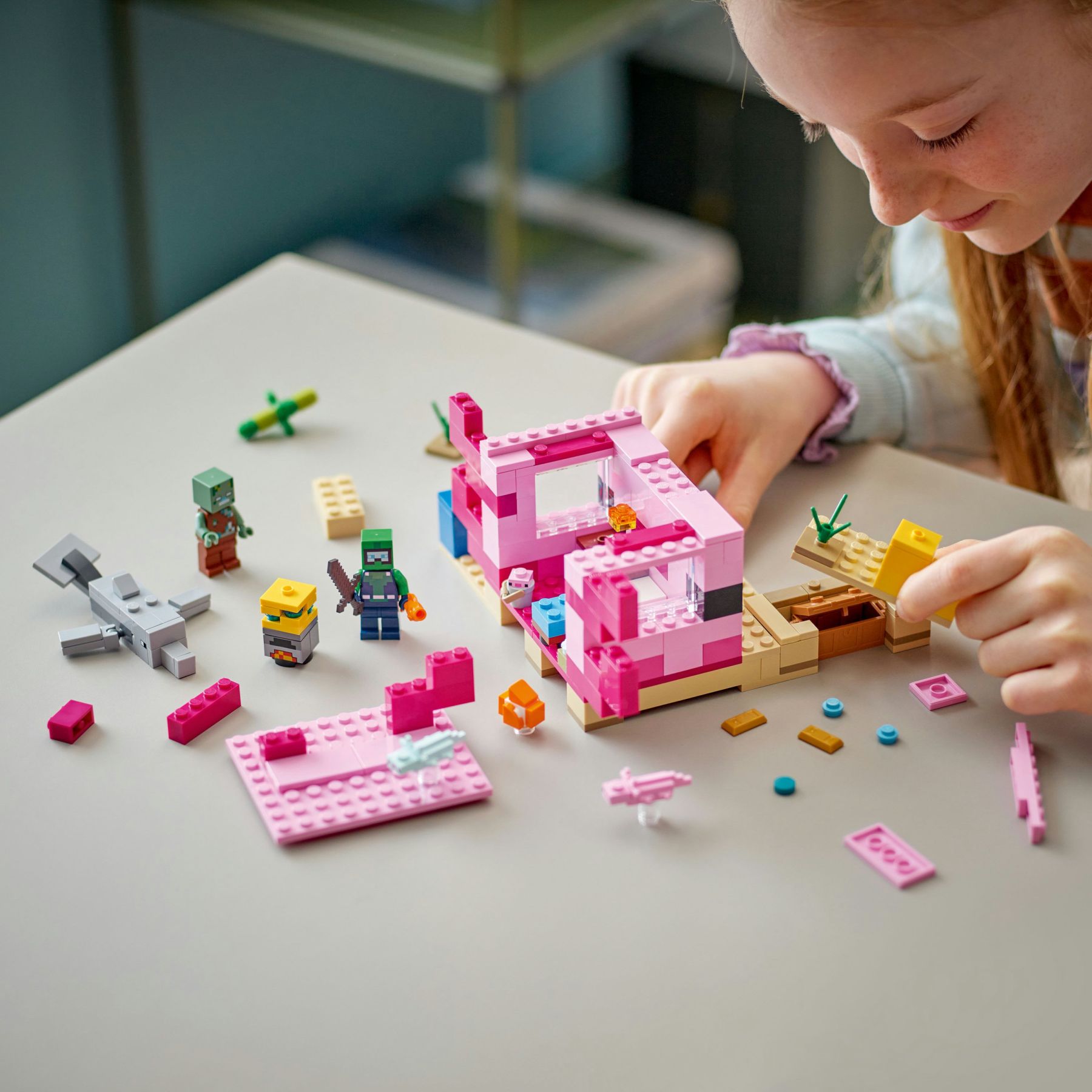 Конструктор LEGO Minecraft Дім-Аксолотль (21247)