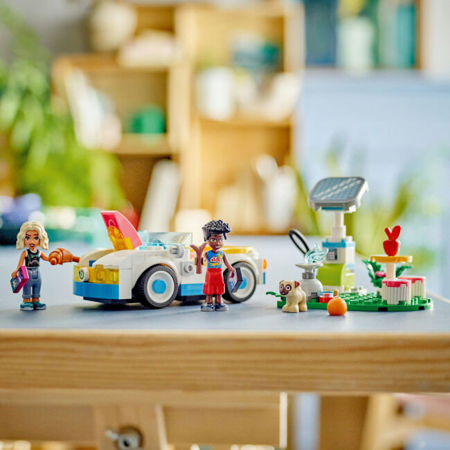 Конструктор LEGO Friends Собачі пригоди на серфі та скутері (42641)