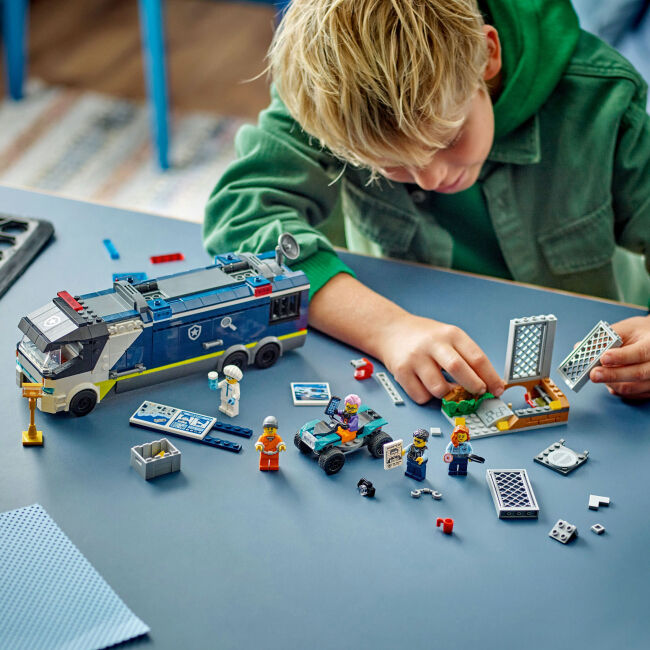 Конструктор LEGO City Пересувна поліцейська криміналістична лабораторія (60418)