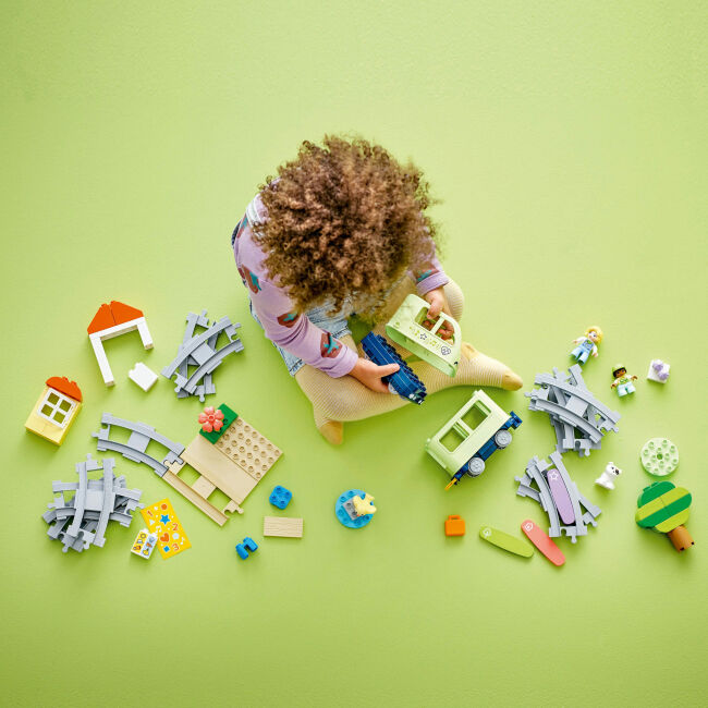 Конструктор LEGO DUPLO Town Інтерактивний пригодницький потяг (10427)