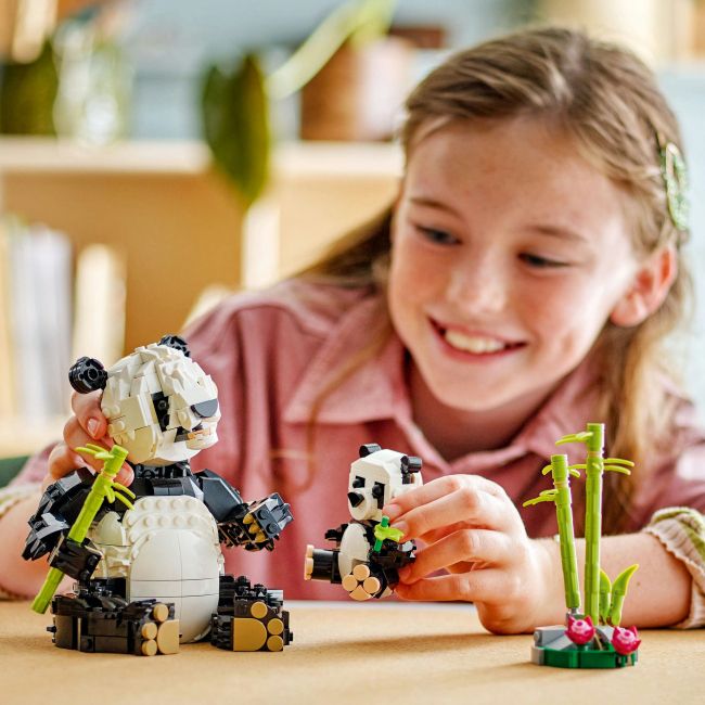 Конструктор LEGO Creator Дикі тварини: пандові (31165)