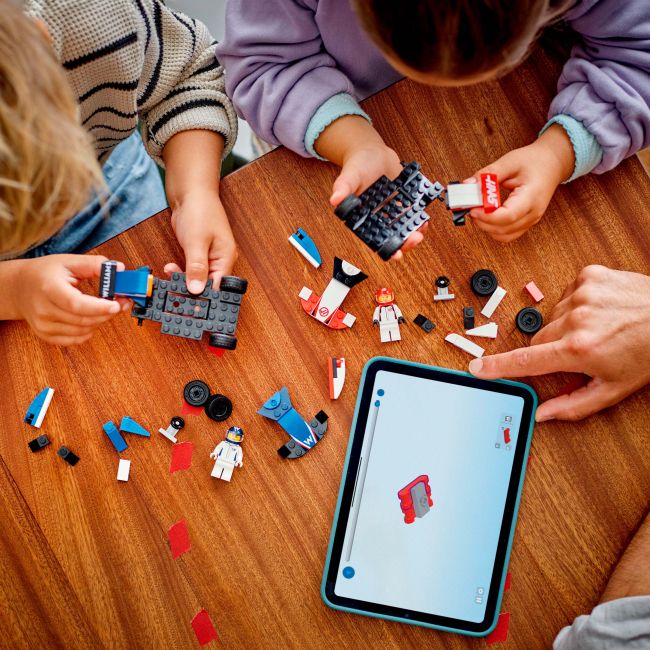 Конструктор LEGO City Автомобілі для перегонів F1 команд Williams Racing та Haas F1 (60464)