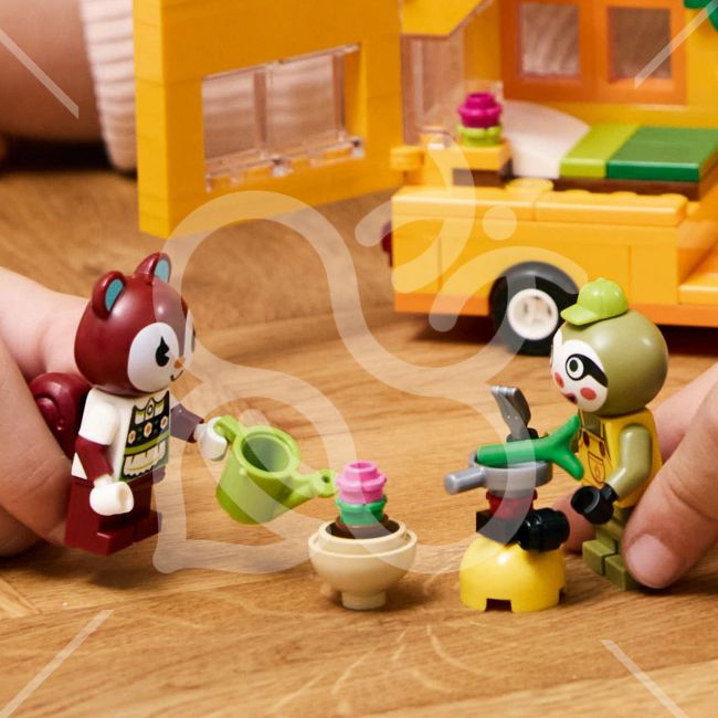 Конструктор LEGO Animal Crossing Садова крамниця і караван, що належать Leif (77054)