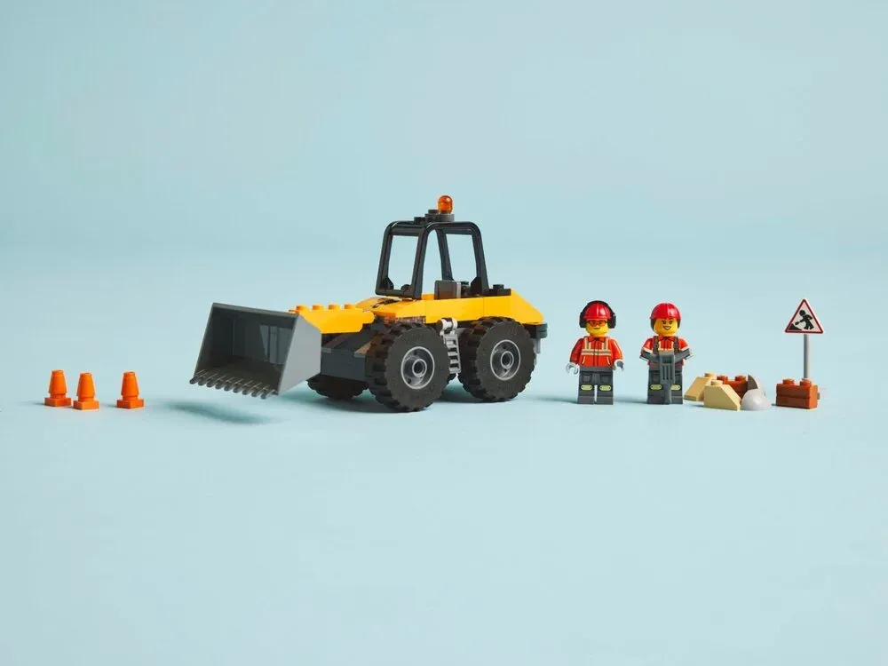 Конструктор LEGO City Піт-стоп і піт-екіпаж F1 з болідом Ferrari (60443)