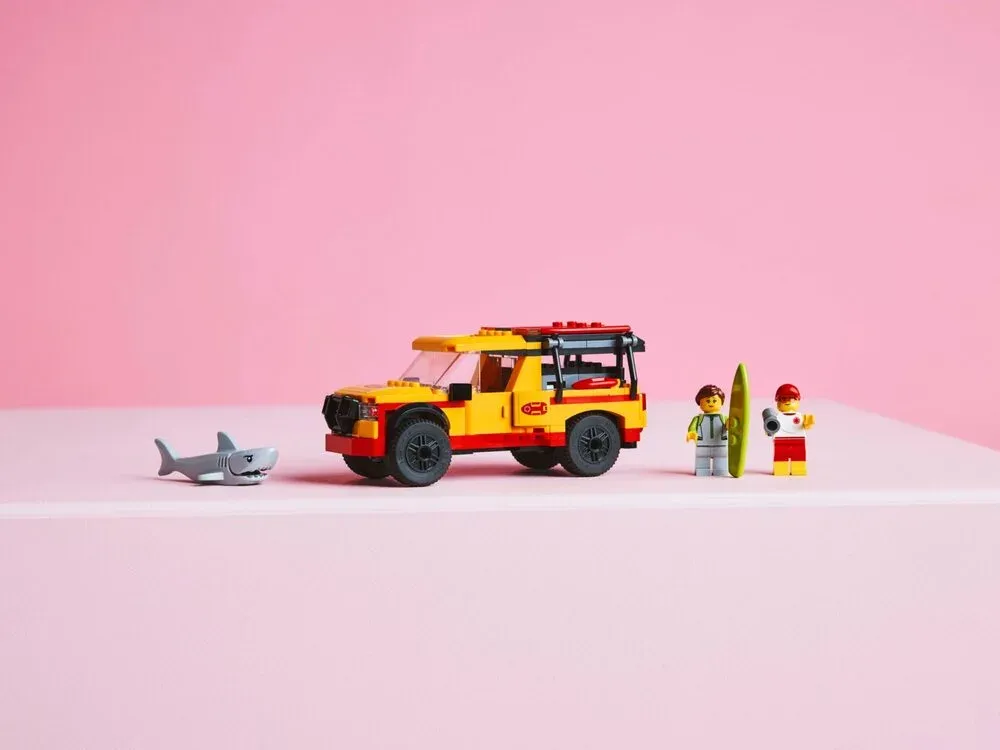 Конструктор LEGO City Пляжна рятувальна вантажівка (60453)