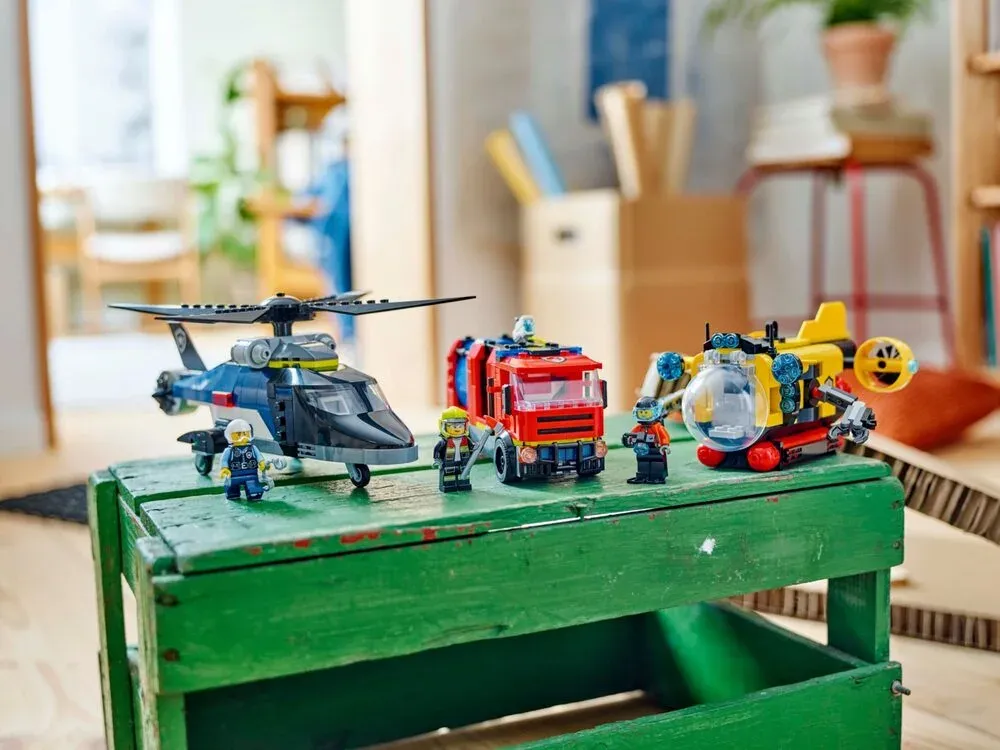 Конструктор LEGO City Ремікс вертольотів, пожежних машин і підводних човнів (60462)