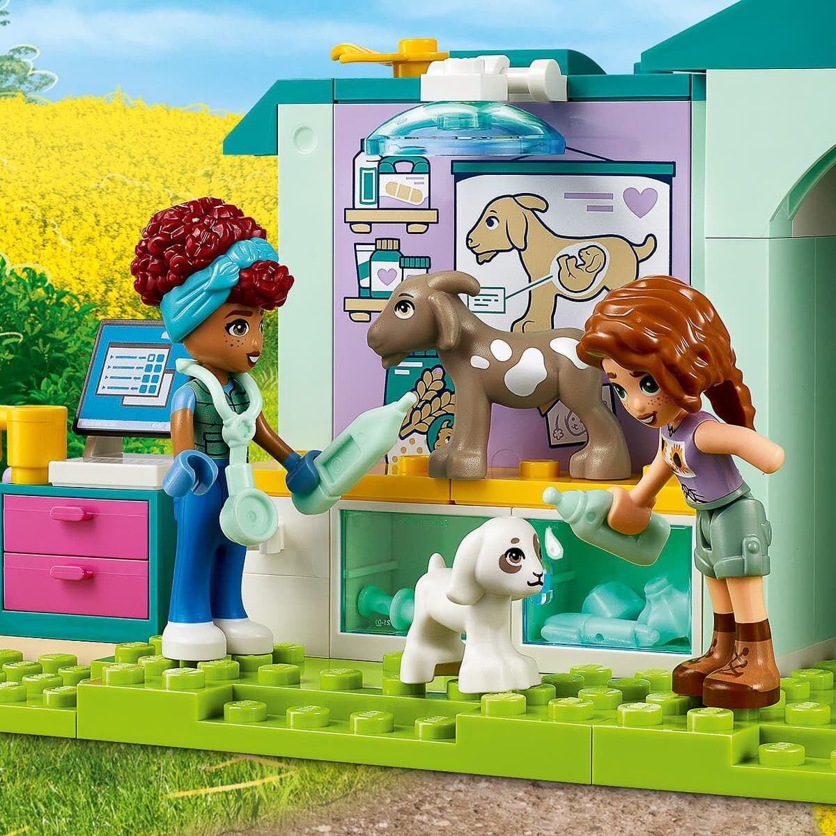Конструктор LEGO Friends Ветеринарна клініка для сільськогосподарських тварин (42632)