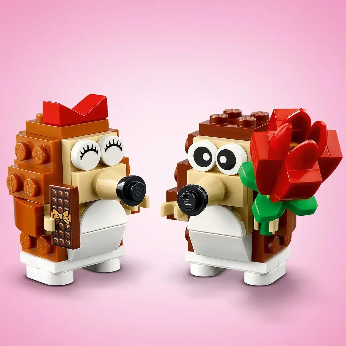 Конструктор LEGO Icons Романтичний пікнік їжачків (40711)