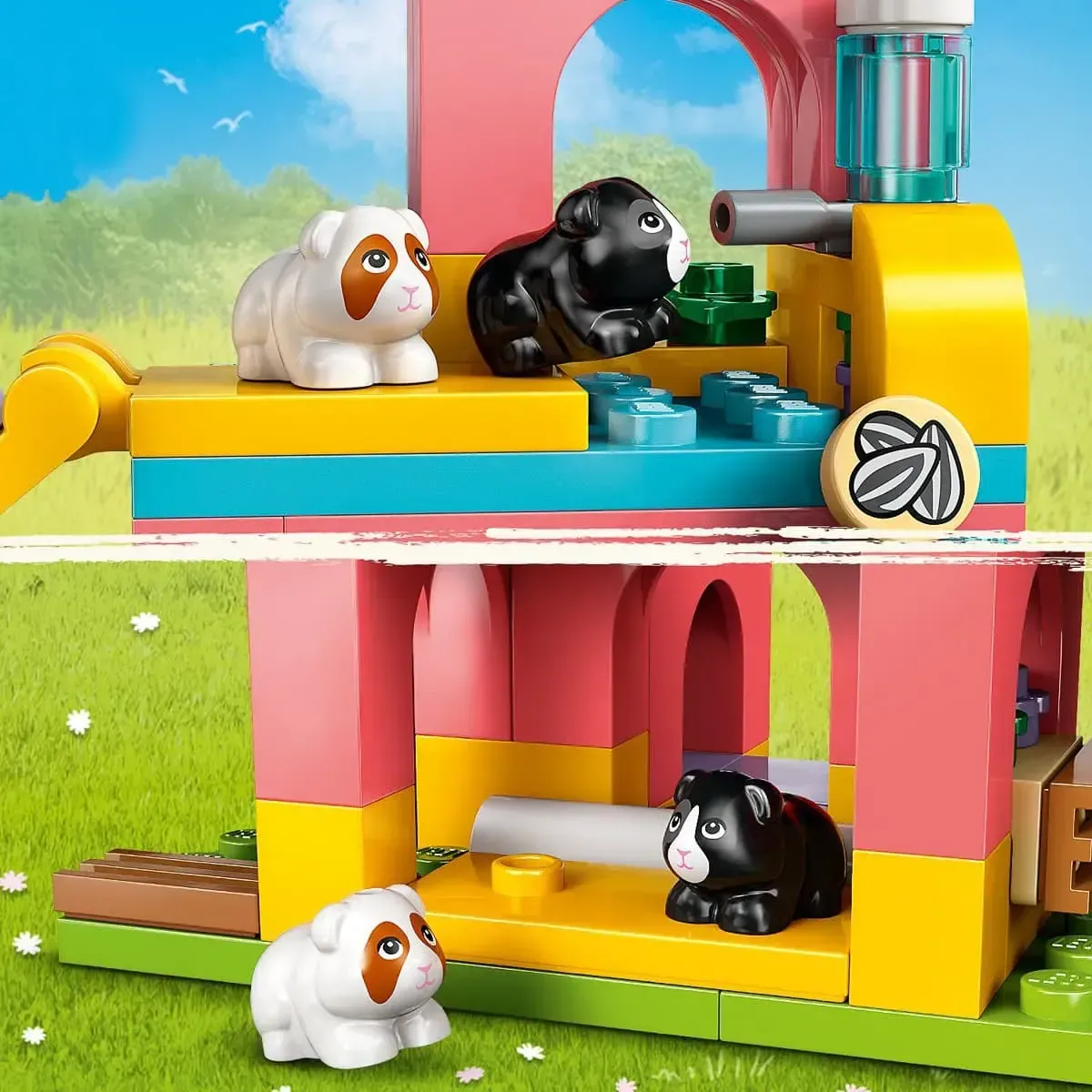 Конструктор LEGO Friends Ігровий майданчик для морських свинок (42640)
