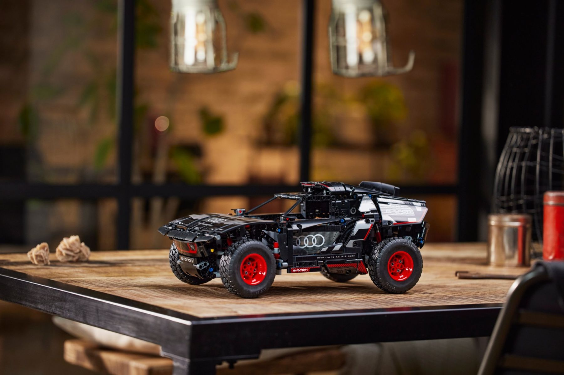 Конструктор Technic Audi RS Q e-tron 42160