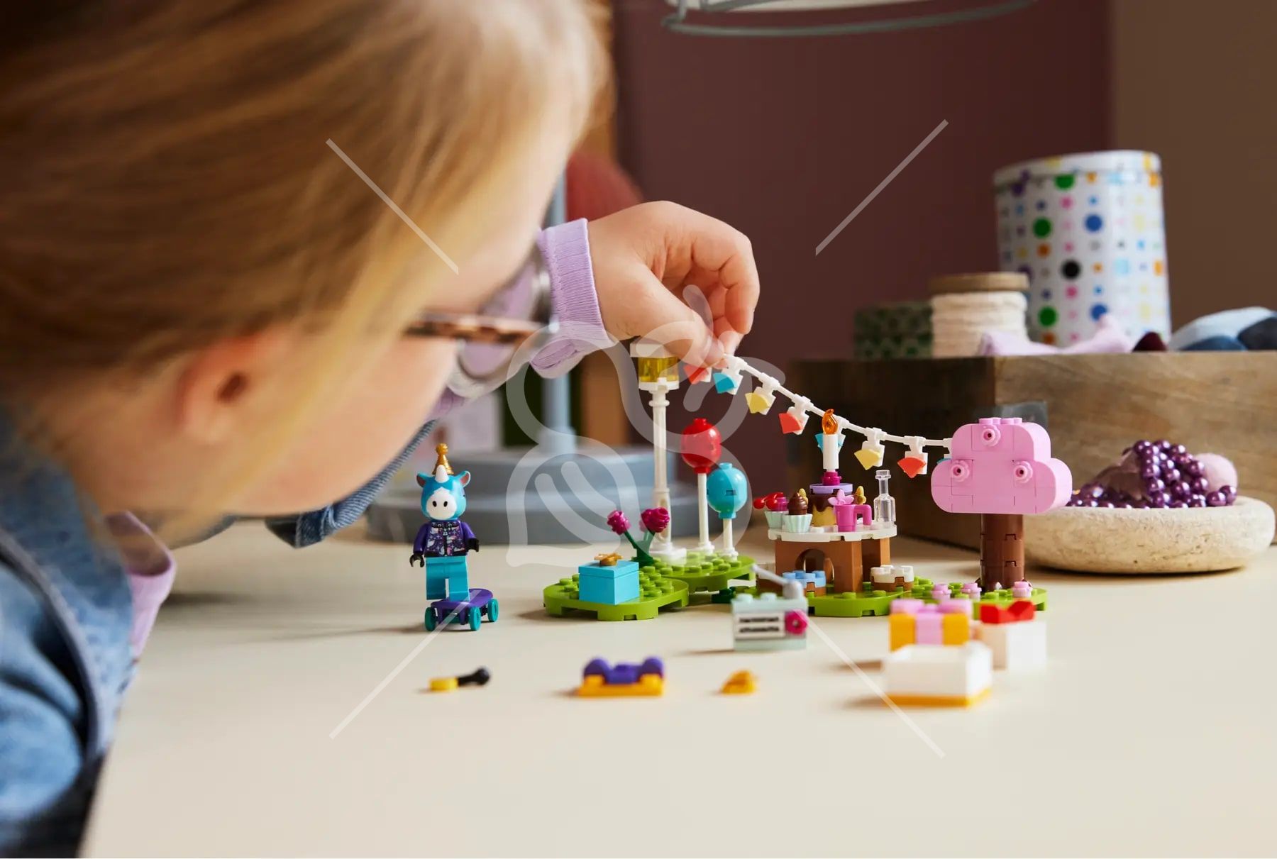 Конструктор LEGO Animal Crossing Вечірка з нагоди дня народження Julian (77046)