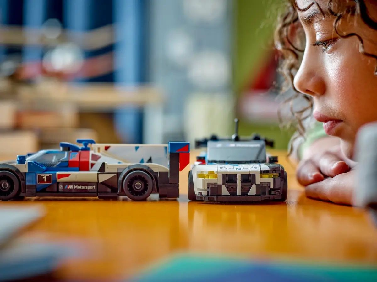 Конструктор Speed Champions Автомобілі для перегонів BMW M4 GT3 і BMW M Hybrid V8