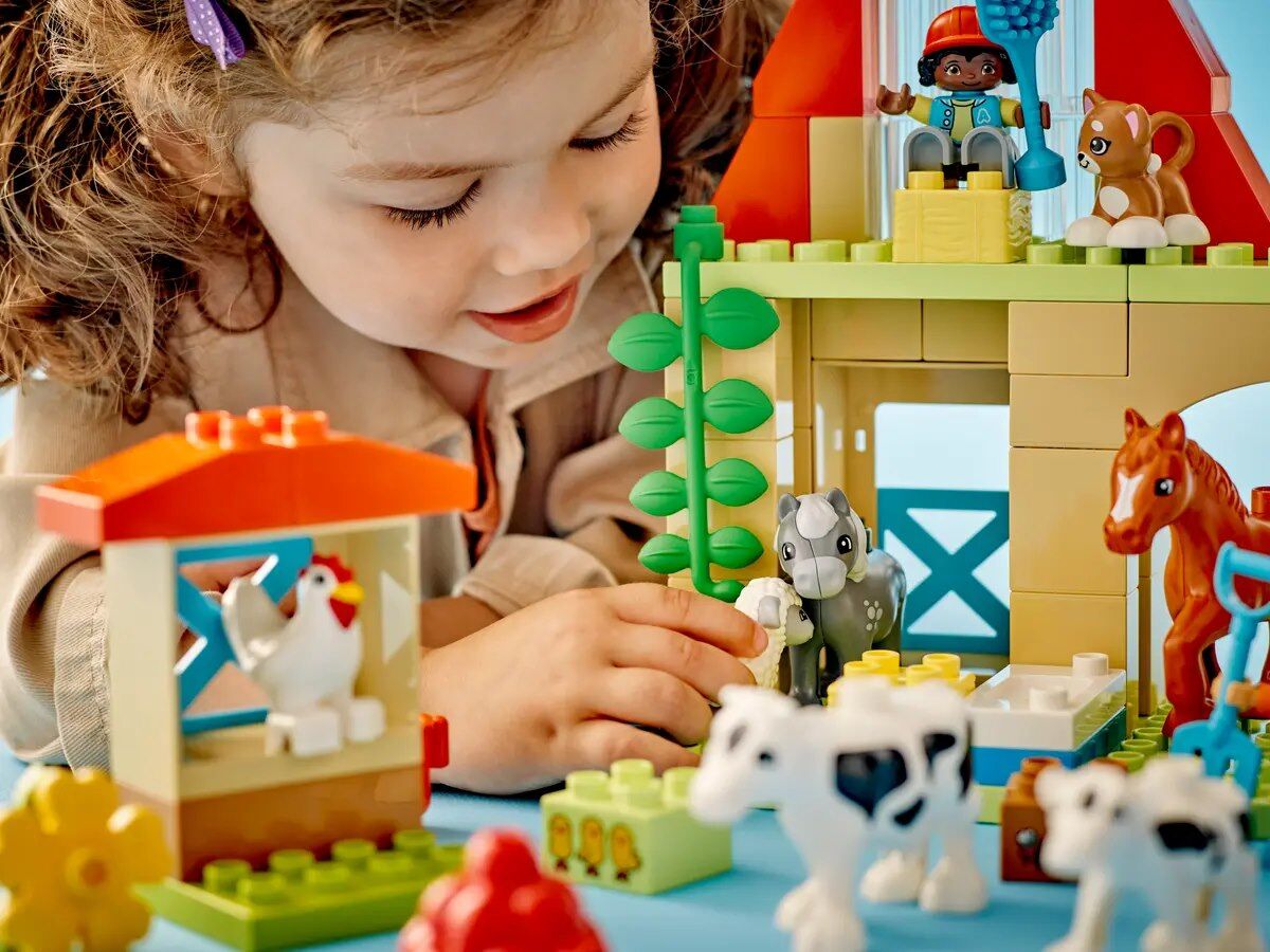 Конструктор LEGO DUPLO Town Догляд за тваринами на фермі (10416)
